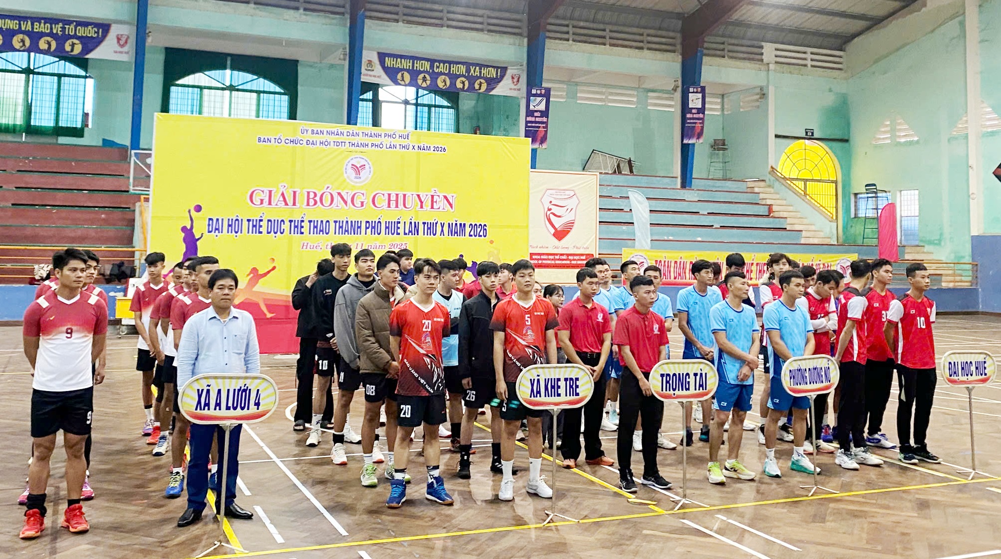 Khai mạc Giải bóng chuyền Đại hội Thể dục Thể thao thành phố lần X