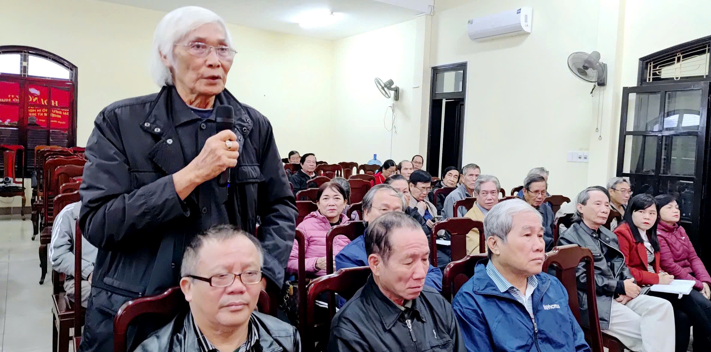 Cử tri kiến nghị các vấn đề liên quan đến hạ tầng dân sinh