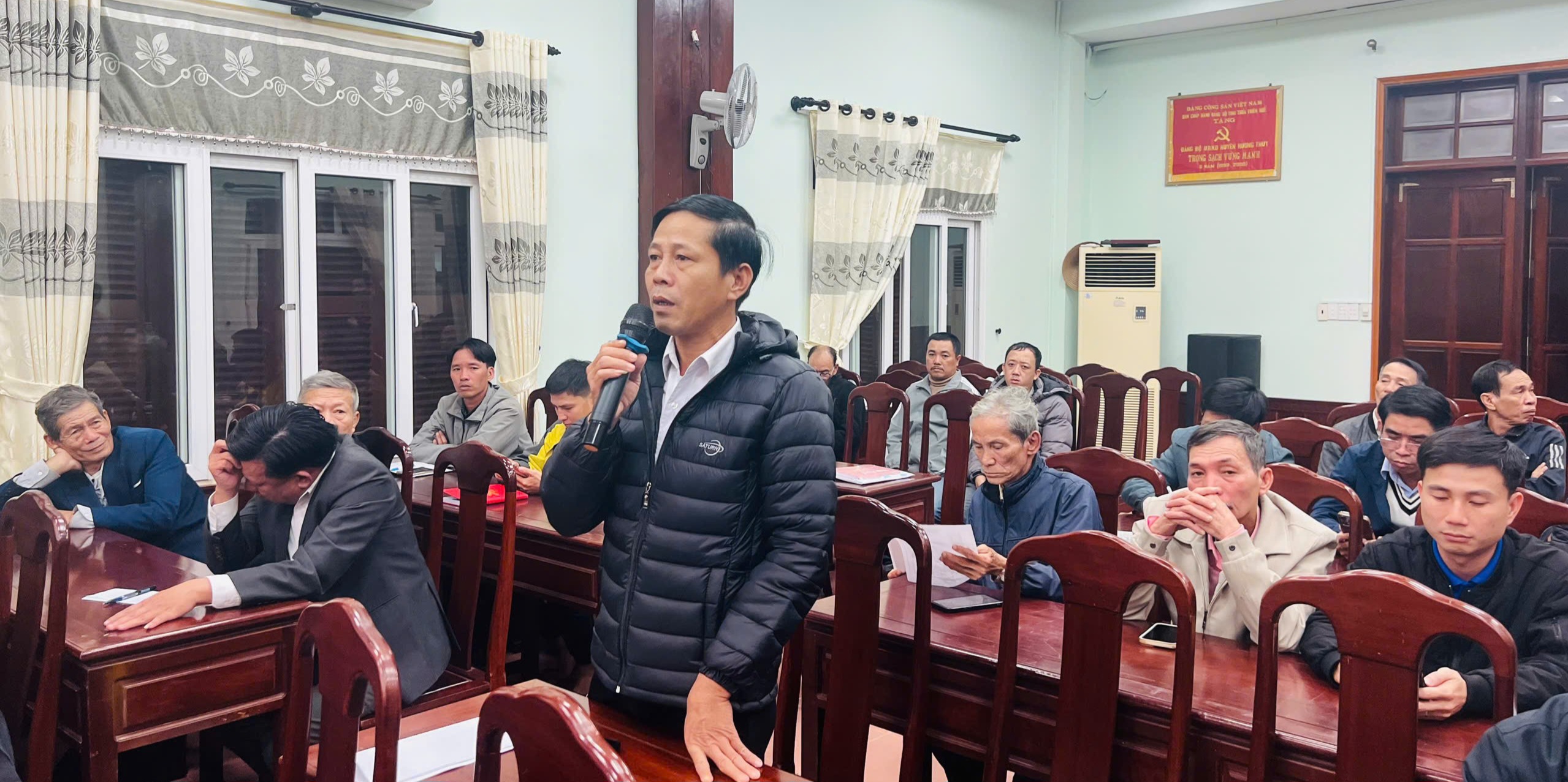 Cử tri kiến nghị nhiều vấn đề dân sinh