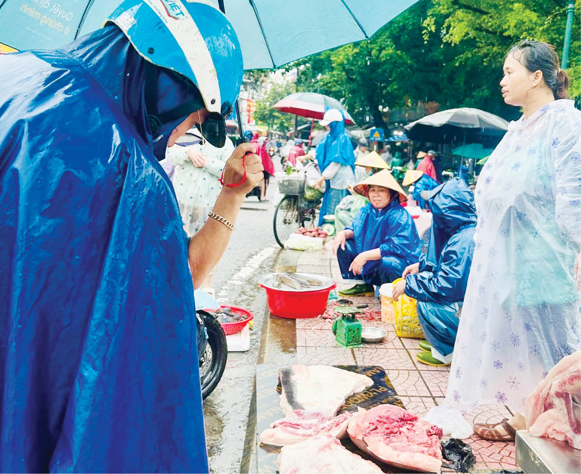 Đi chợ ngày lụt