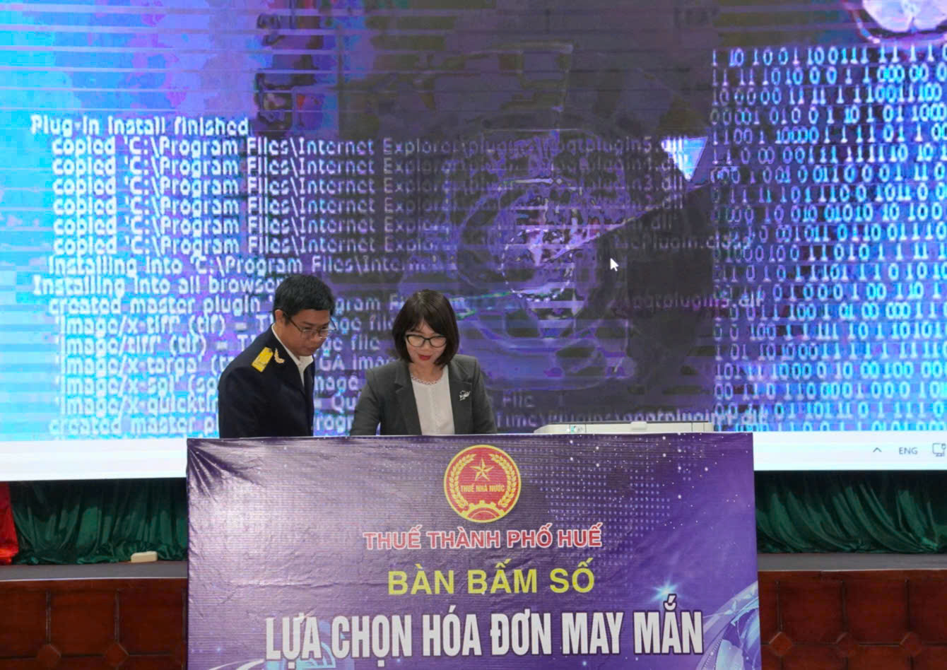 57 hóa đơn may mắn trúng thưởng