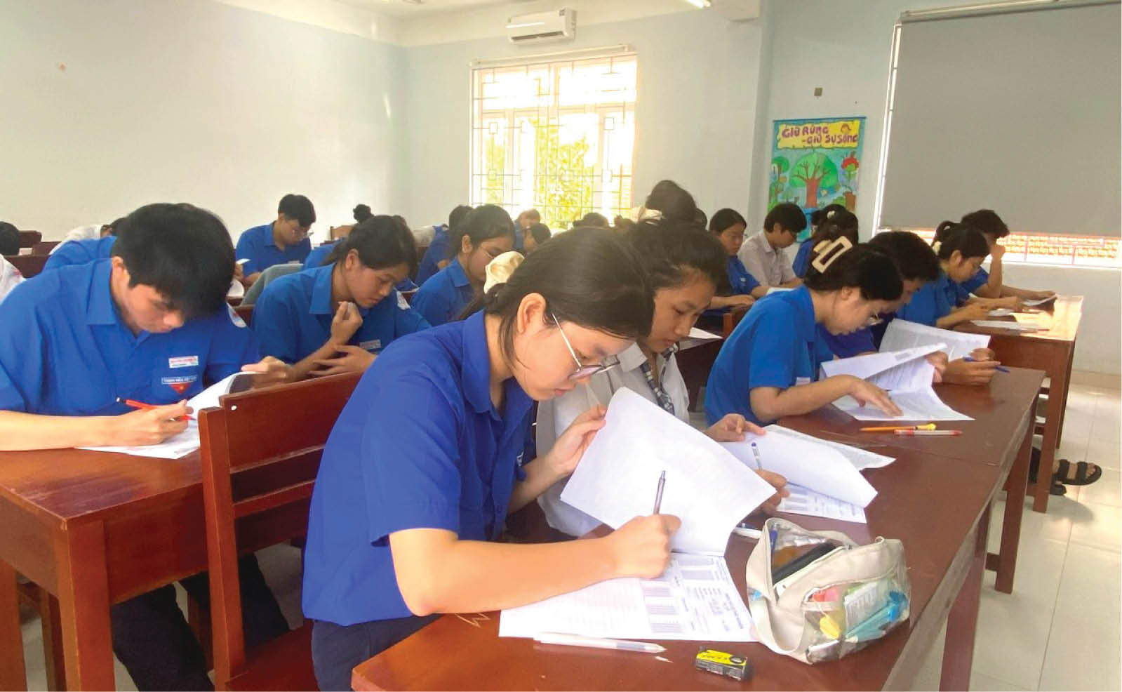 Tháo gỡ “điểm nghẽn” trong giáo dục bằng cơ chế, chính sách đặc thù