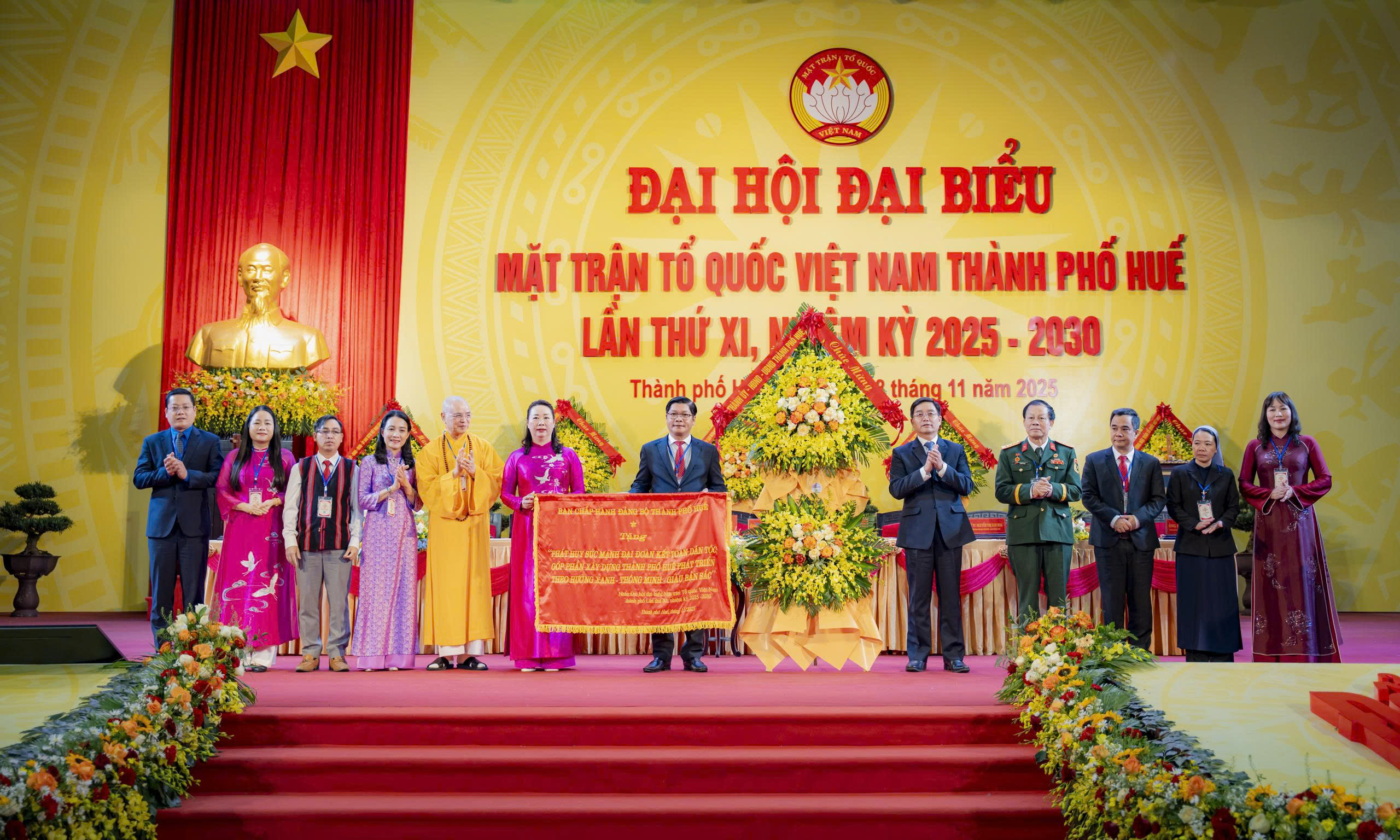 Xây dựng hệ giá trị đặc trưng, giàu bản sắc văn hóa Huế, con người Huế