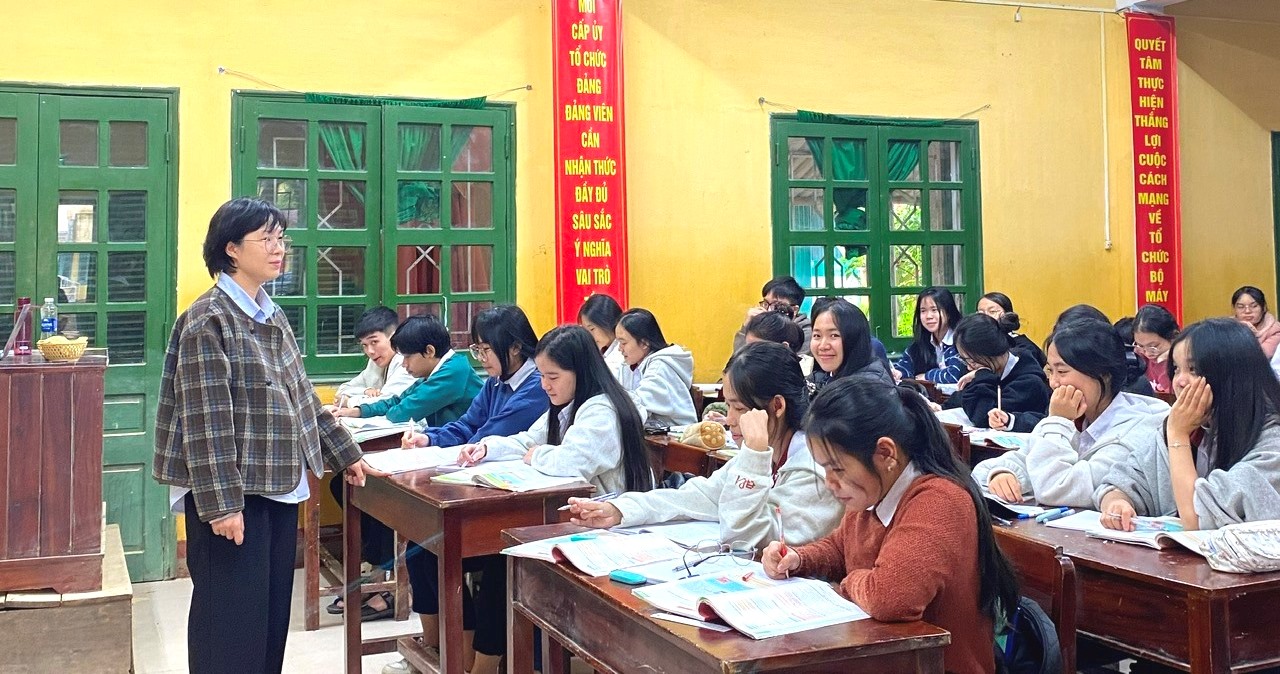 Triển khai Chương trình giáo dục phổ thông sửa đổi phù hợp với thực tiễn