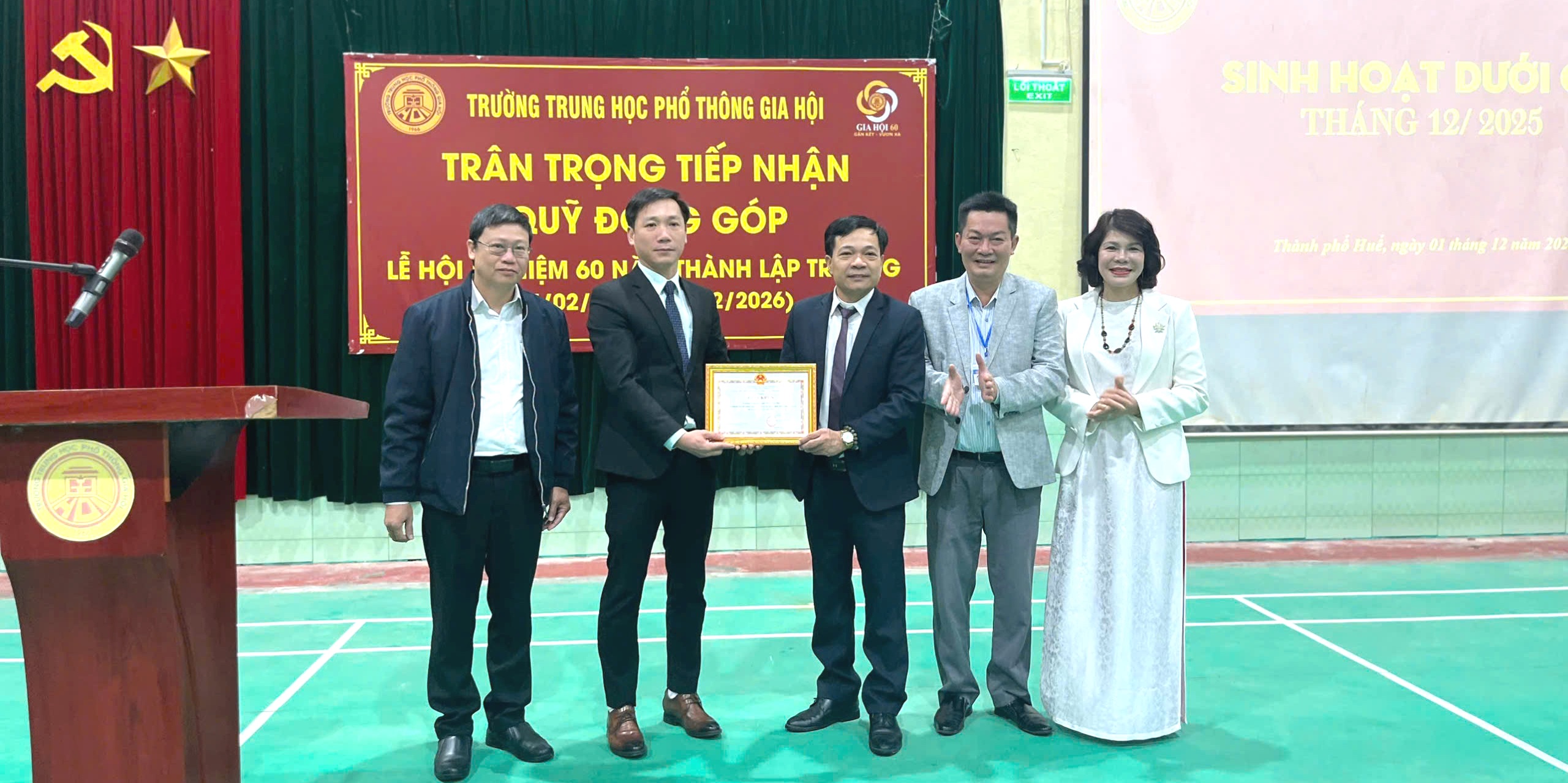 Khen thưởng các trường học làm tốt công tác phòng chống và khắc phục lũ lụt