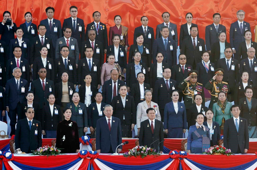 Kỷ niệm trọng thể 50 năm Quốc khánh nước Cộng hòa Dân chủ Nhân dân Lào