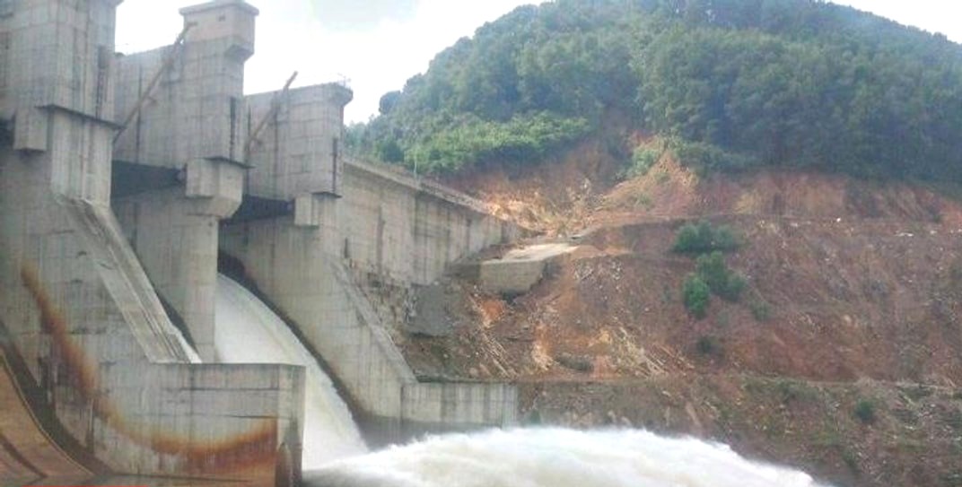 Điều tiết hồ chứa nước thủy điện Hương Điền để ứng phó với mưa lớn