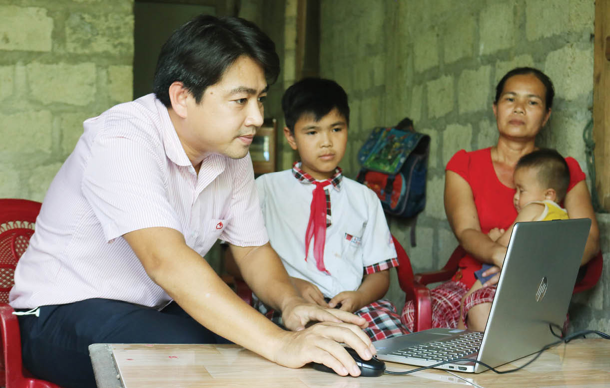 Giảm lãi suất đồng hành với các đối tượng yếu thế