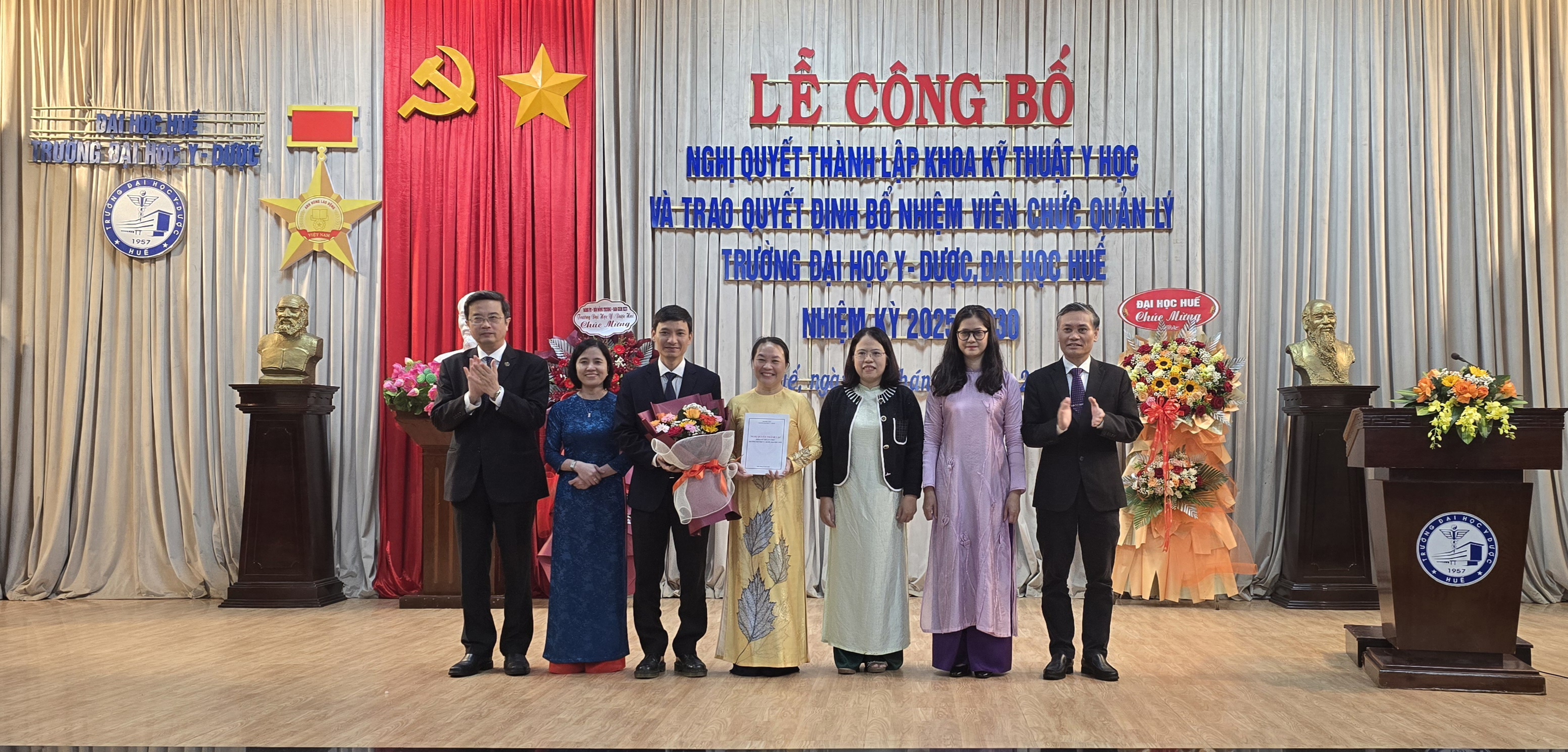 Công bố Nghị quyết thành lập Khoa Kỹ thuật Y học thuộc Trường Đại học Y Dược