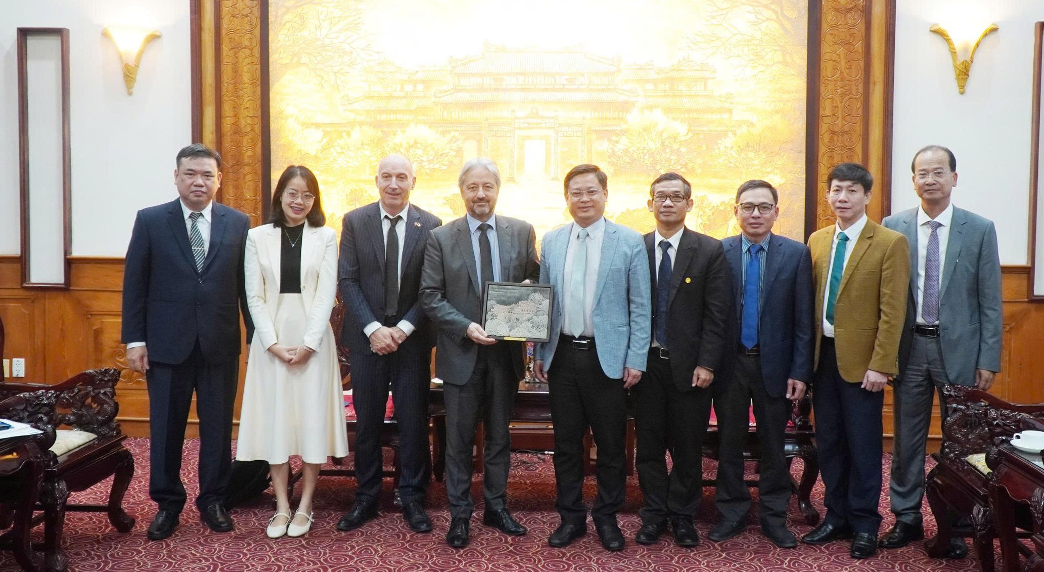 Giao lưu, phát triển bản sắc văn hóa Huế với Cộng hòa Pháp