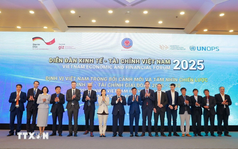 Định vị Việt Nam trong tầm nhìn chiến lược kinh tế - tài chính giai đoạn 2026-2030