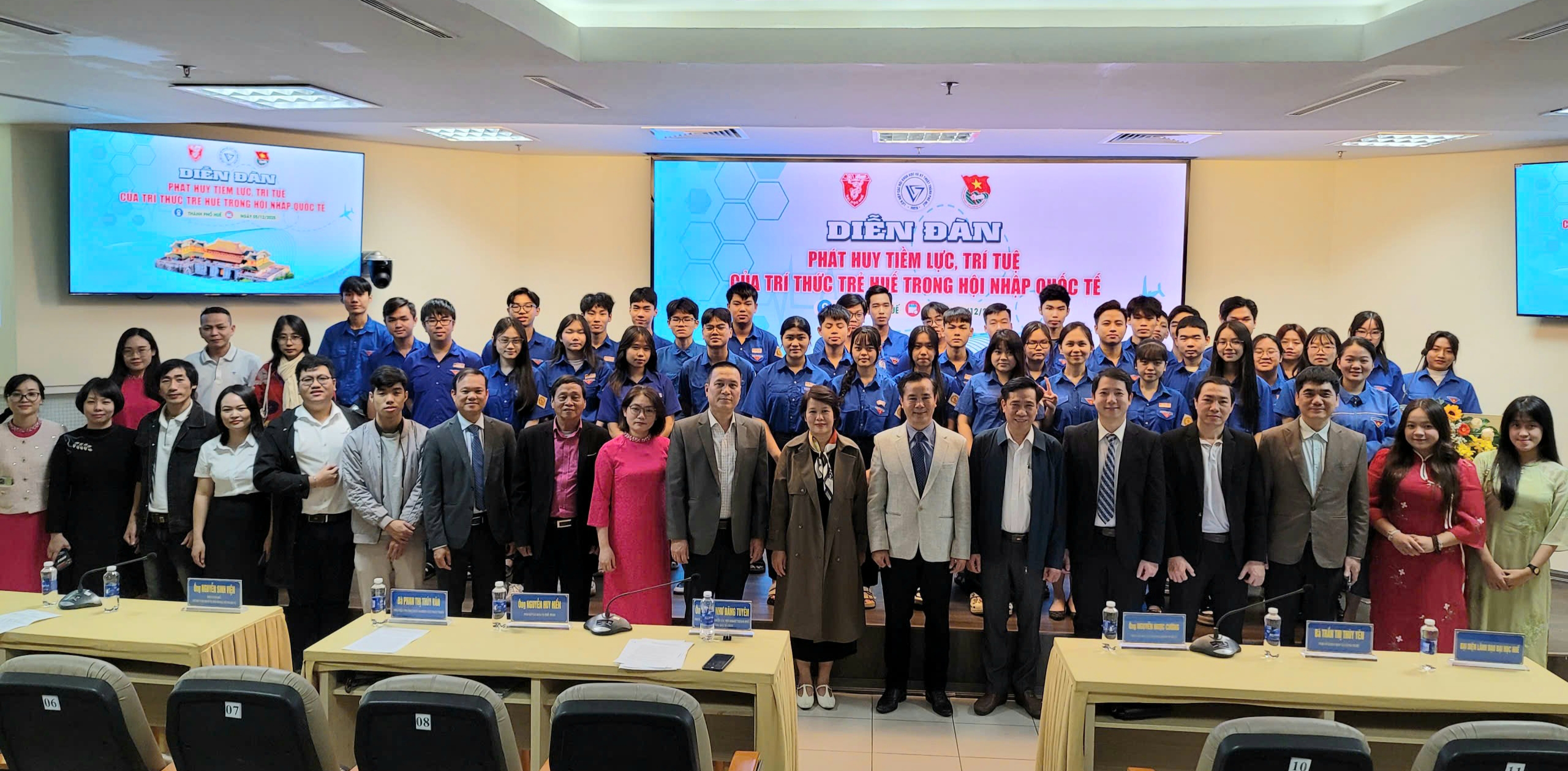 Phát huy tiềm lực trí tuệ trí thức trẻ Huế trong hội nhập quốc tế