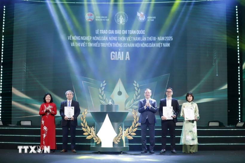 Trao Giải báo chí toàn quốc về nông nghiệp, nông dân, nông thôn