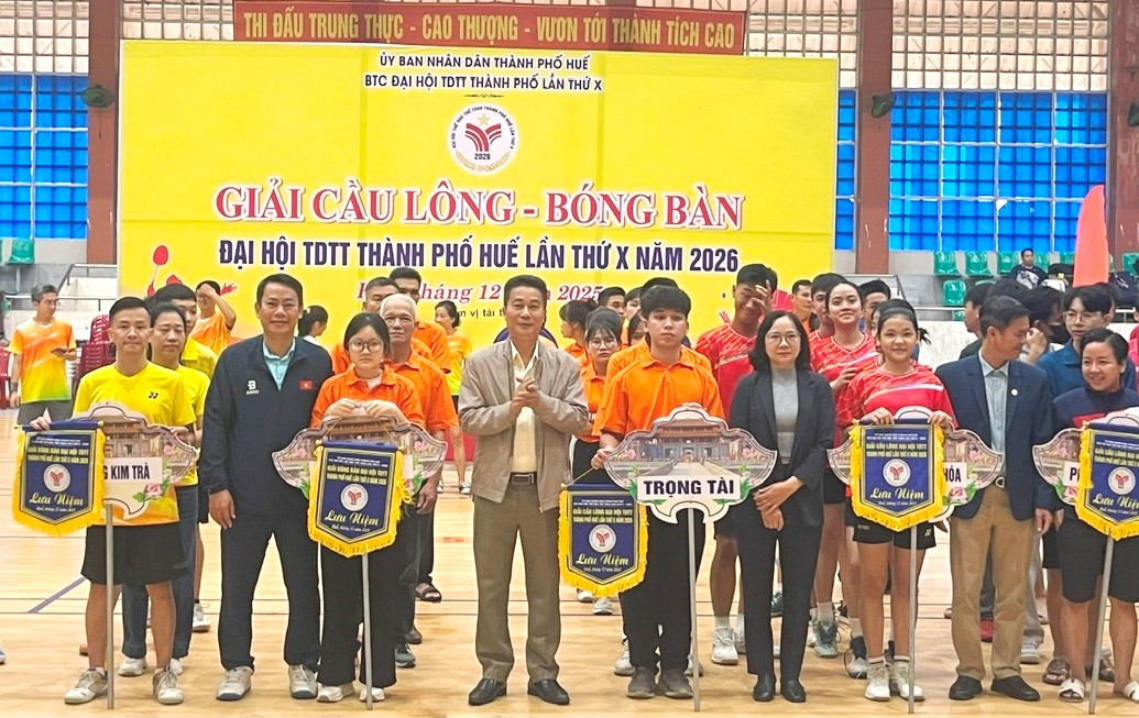 Khai mạc giải cầu lông, bóng bàn Đại hội Thể dục thể thao thành phố