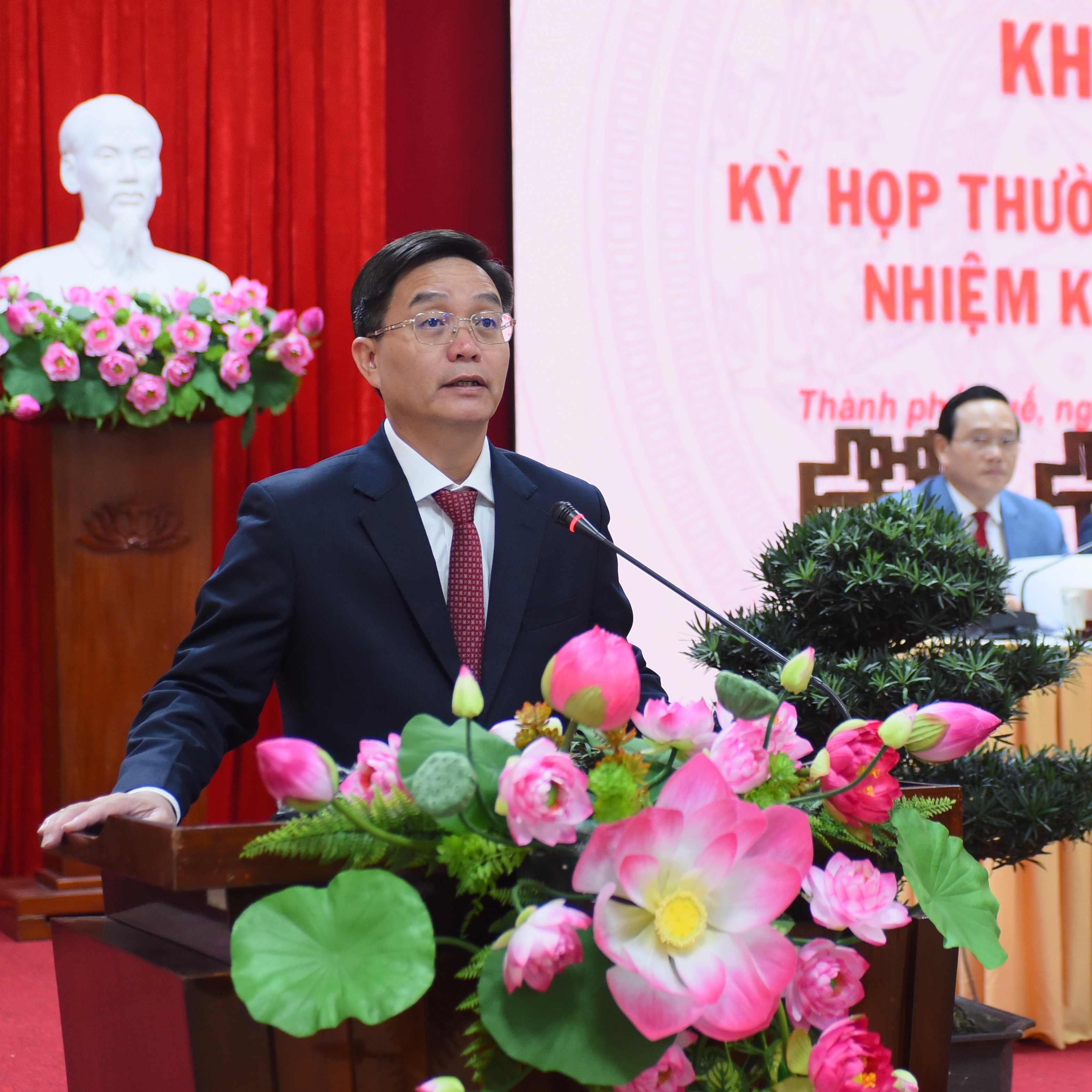 Giữ vững kỷ cương, khơi thông động lực, hướng tới một Huế phát triển bền vững