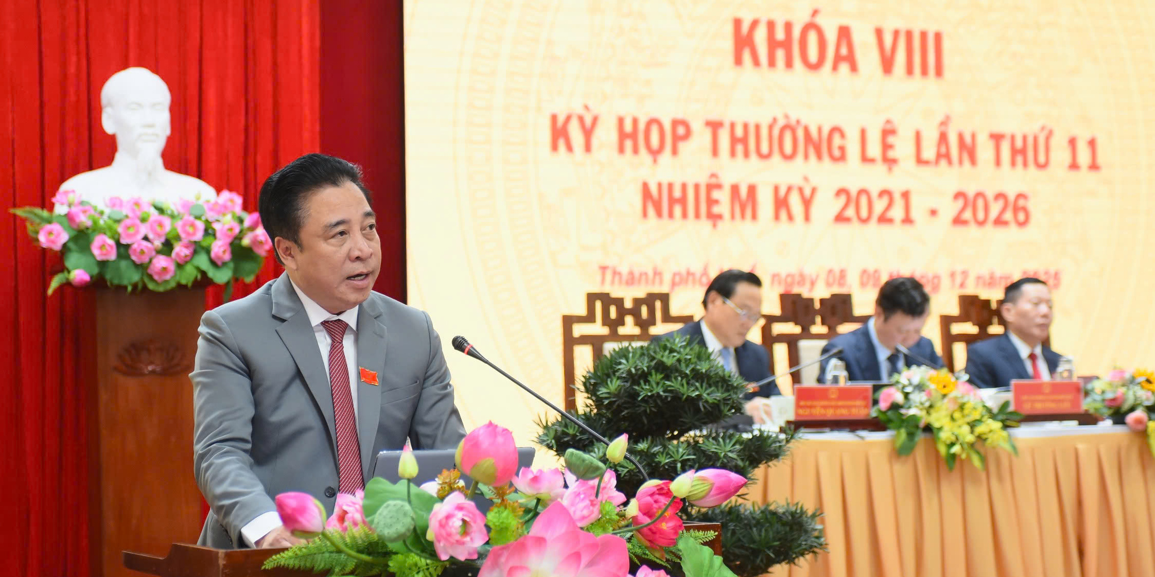 Quyết tâm tăng trưởng hai con số, vận hành hiệu quả chính quyền địa phương 2 cấp