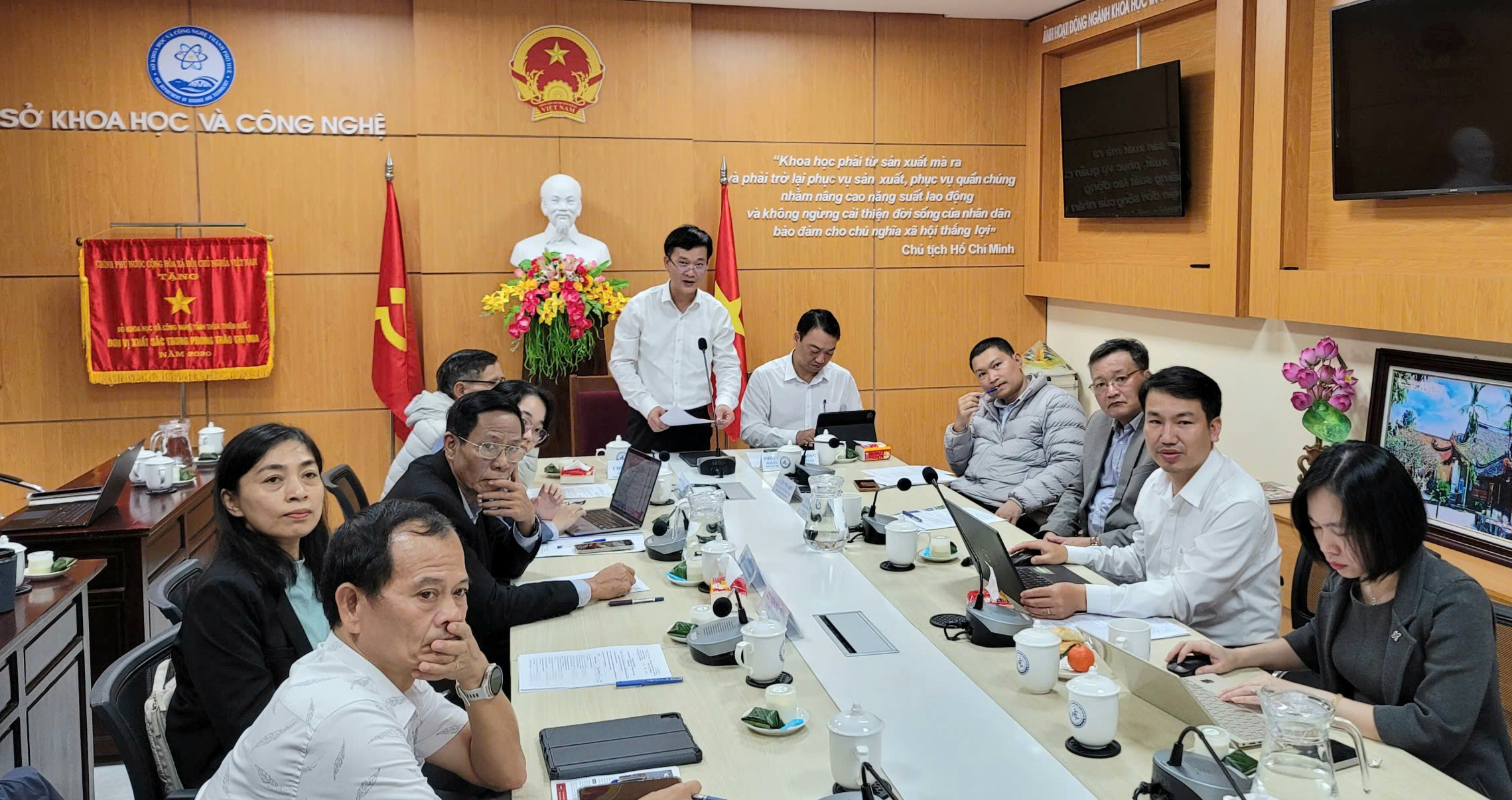 Nghiên cứu xây dựng hệ thống quản lý và giám sát phông phóng xạ môi trường