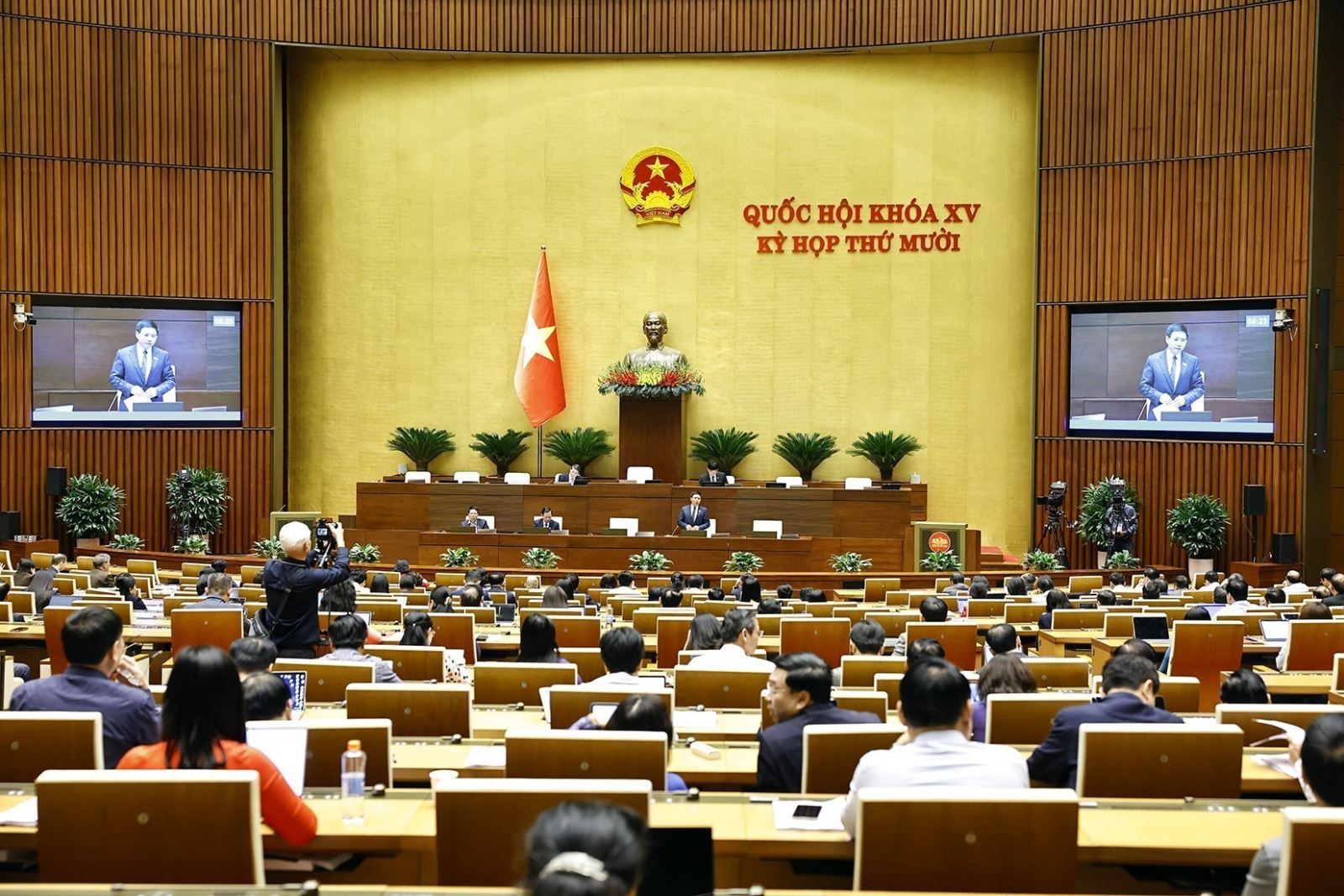 Ngày 10 12, Quốc hội sẽ biểu quyết thông qua 35 Luật và Nghị quyết