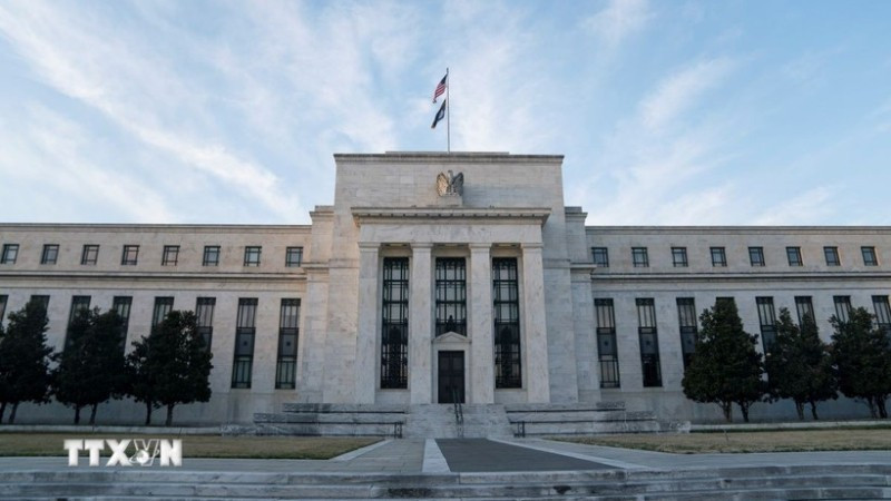 Fed quyết định cắt giảm lãi suất lần thứ 3 liên tiếp