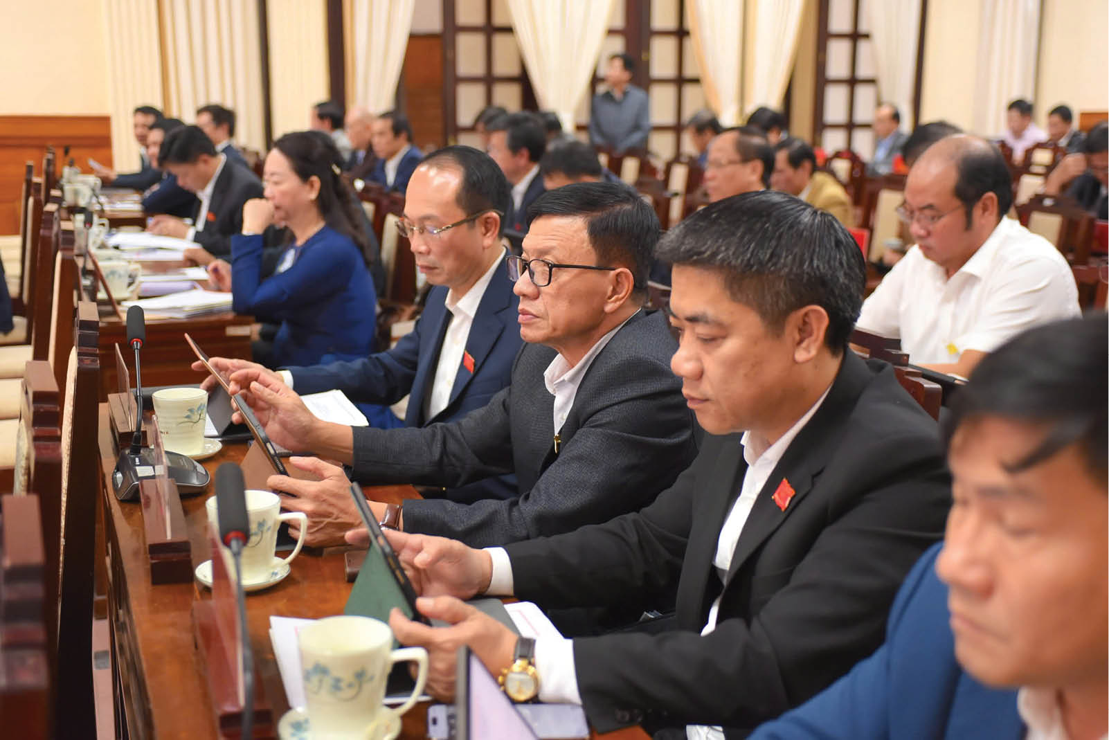 Bảo đảm nghị quyết đúng, trúng và khả thi