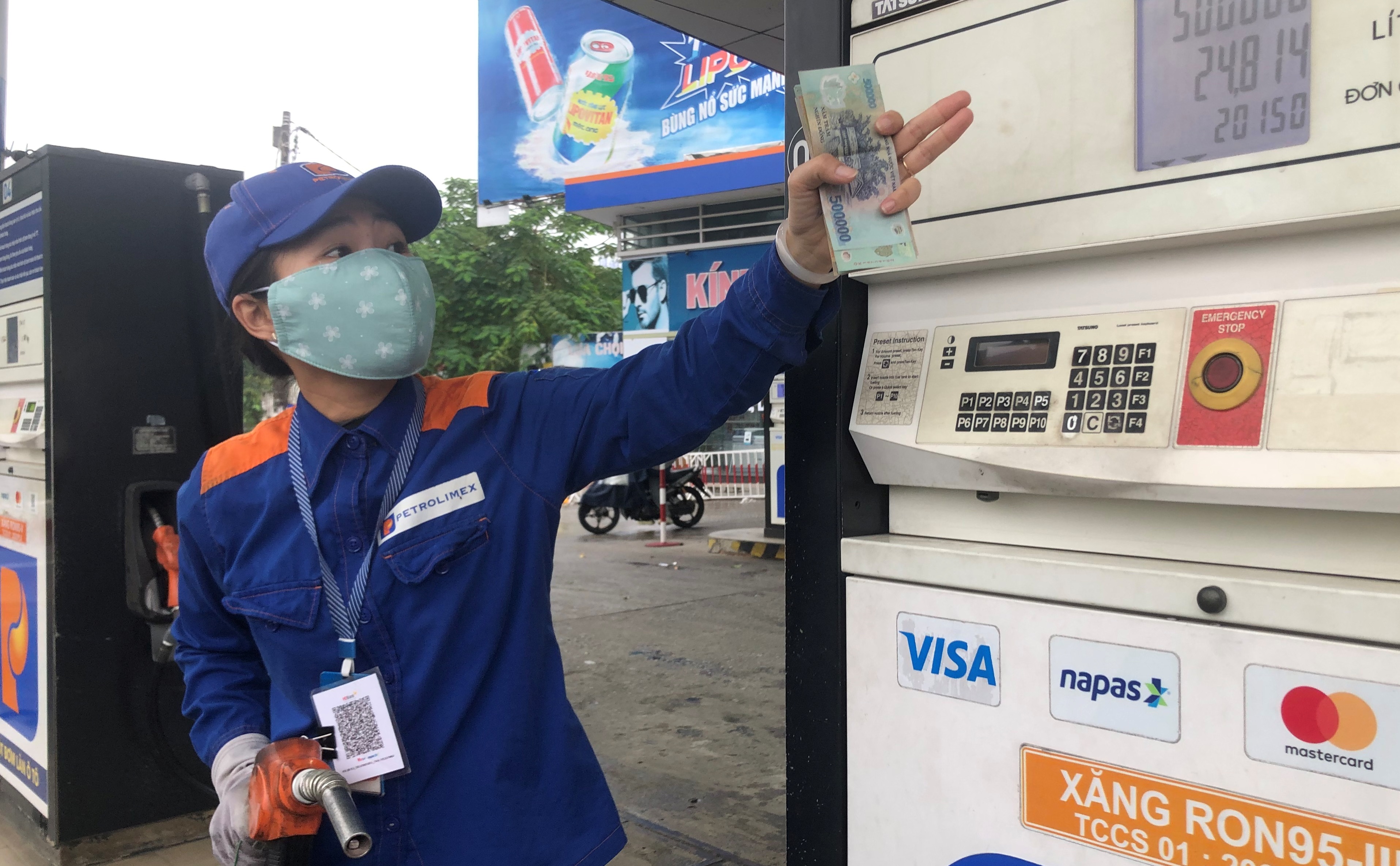 Giá xăng dầu được điều chỉnh giảm