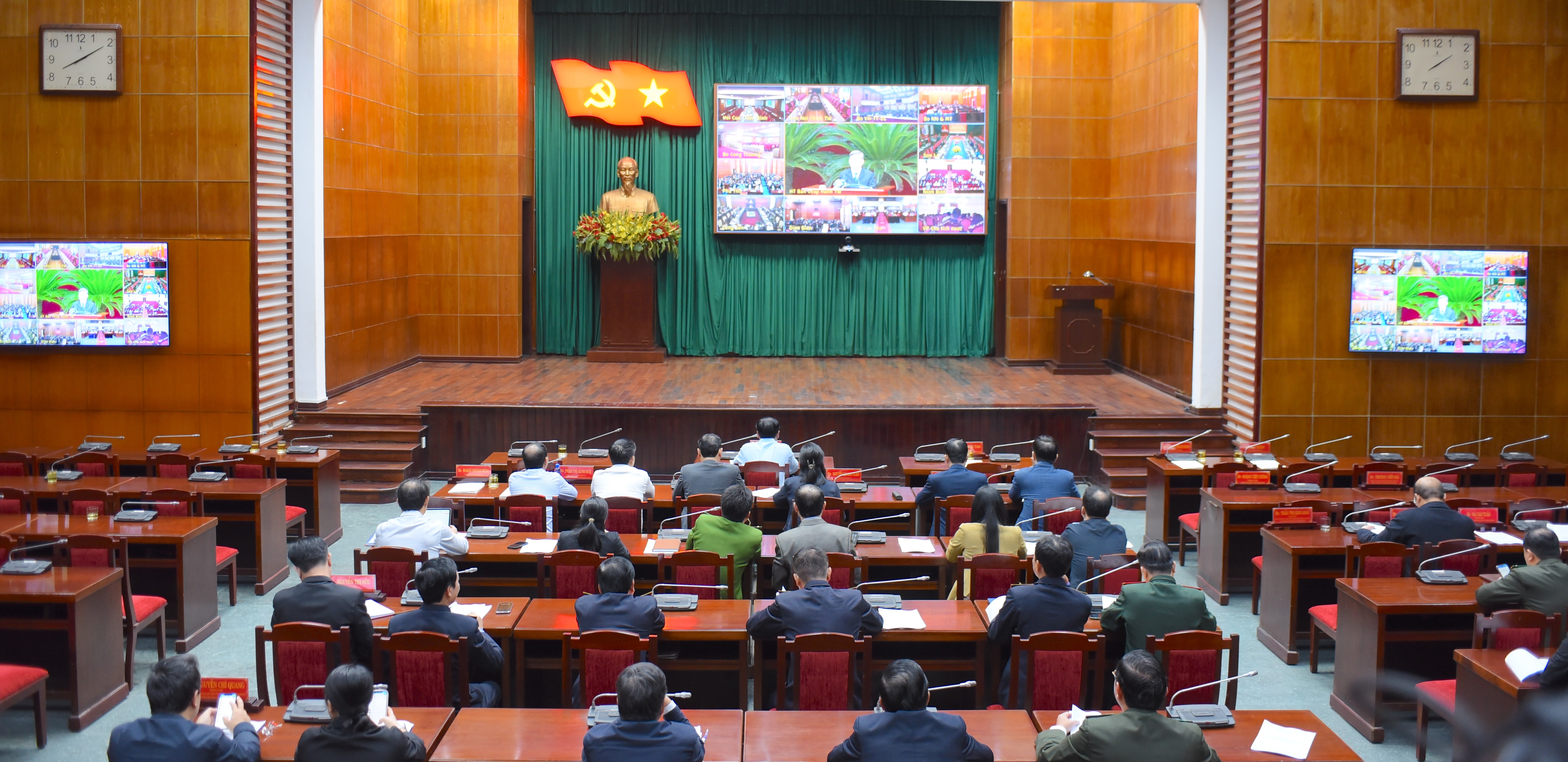 Siết chặt kỷ luật, loại bỏ lợi ích nhóm, bảo vệ người dám làm