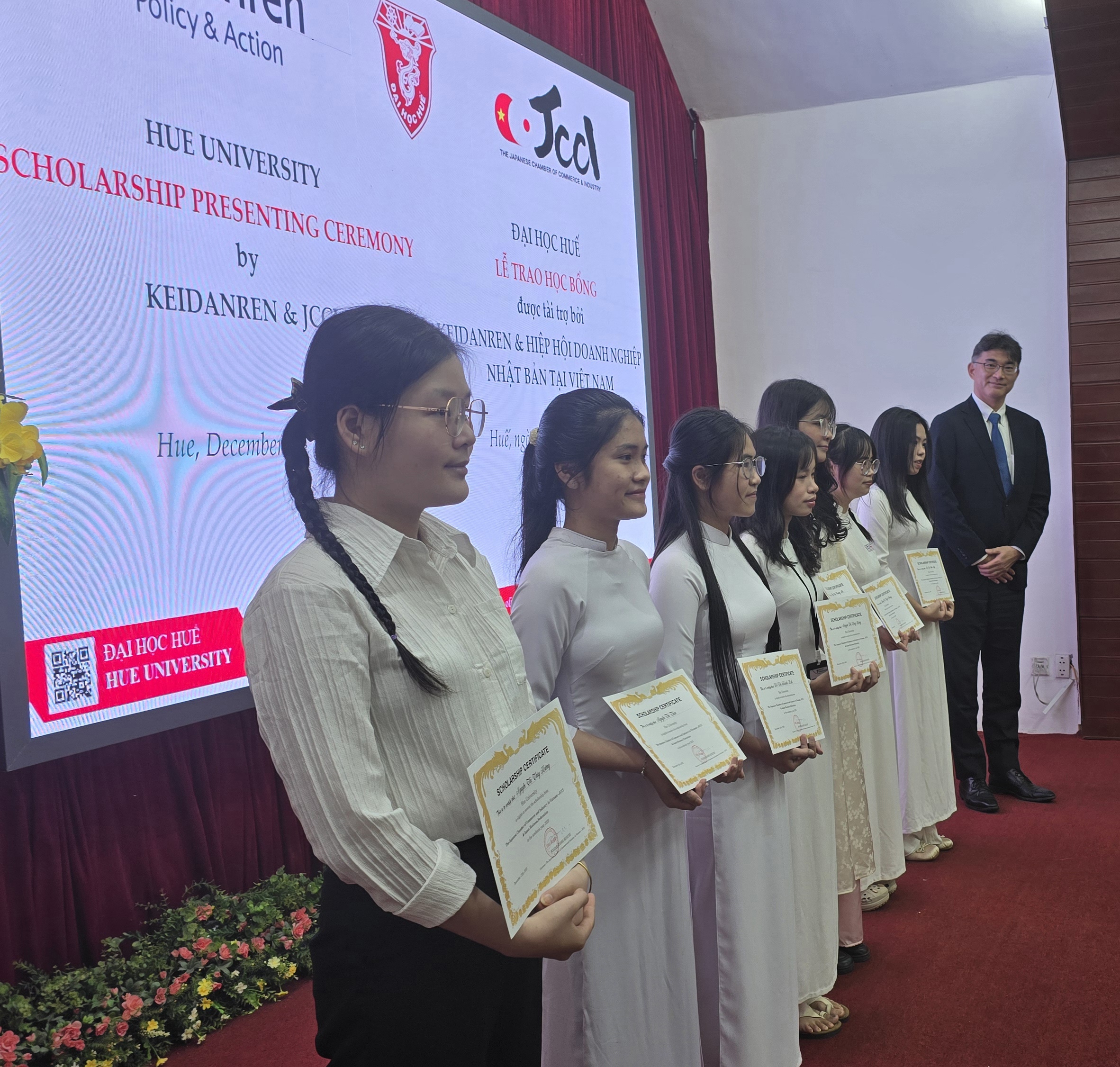 Đại học Huế Trao 20 suất học bổng Keidanren  JCCI năm 2025 cho sinh viên