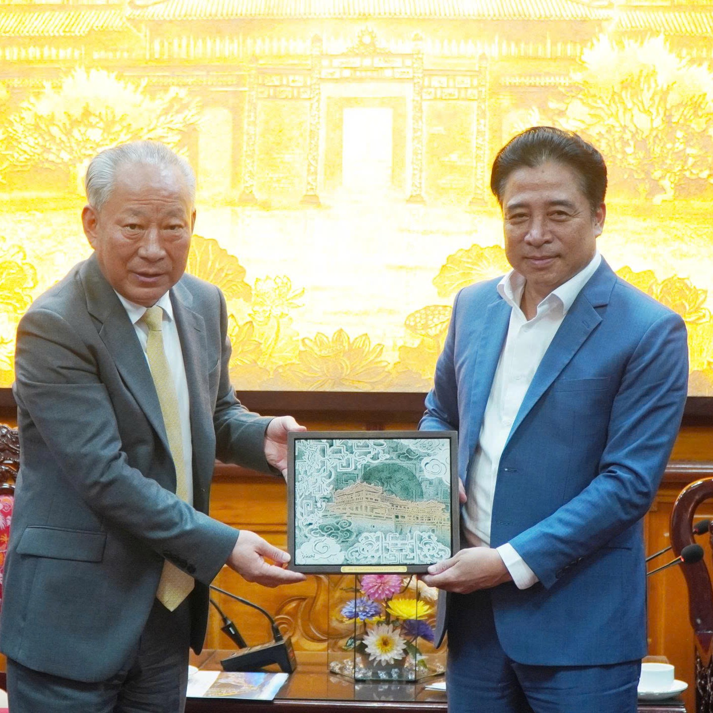 Chủ tịch UBND thành phố Nguyễn Khắc Toàn tiếp xã giao Tập đoàn Xây dựng Thái Bình Dương