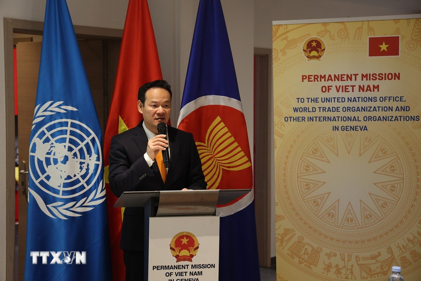 Tọa đàm tôn vinh Chủ tịch Hồ Chí Minh tại Geneva