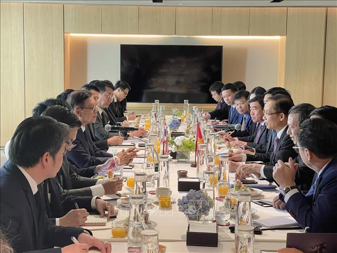 Việt Nam sẵn sàng đóng góp tích cực cho các nỗ lực chung nhằm duy trì hòa bình, ổn định lâu dài tại khu vực