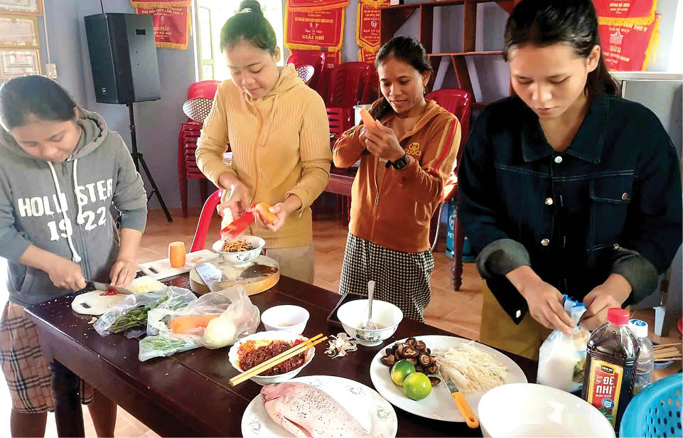 Đào tạo nghề gắn với nhu cầu thị trường Đòn bẩy giảm nghèo bền vững