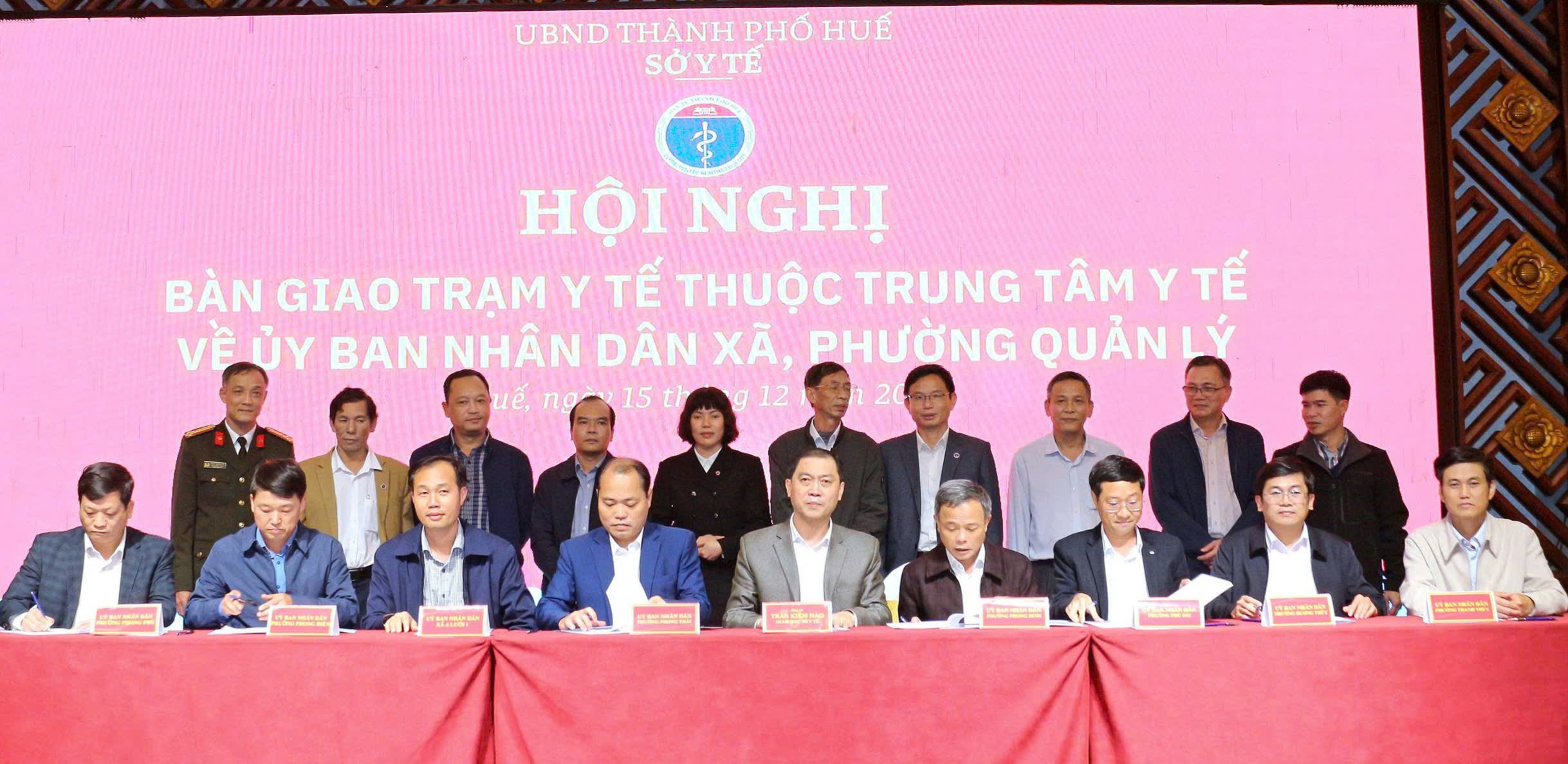 Bàn giao Trạm Y tế xã, phường về UBND cấp xã quản lý