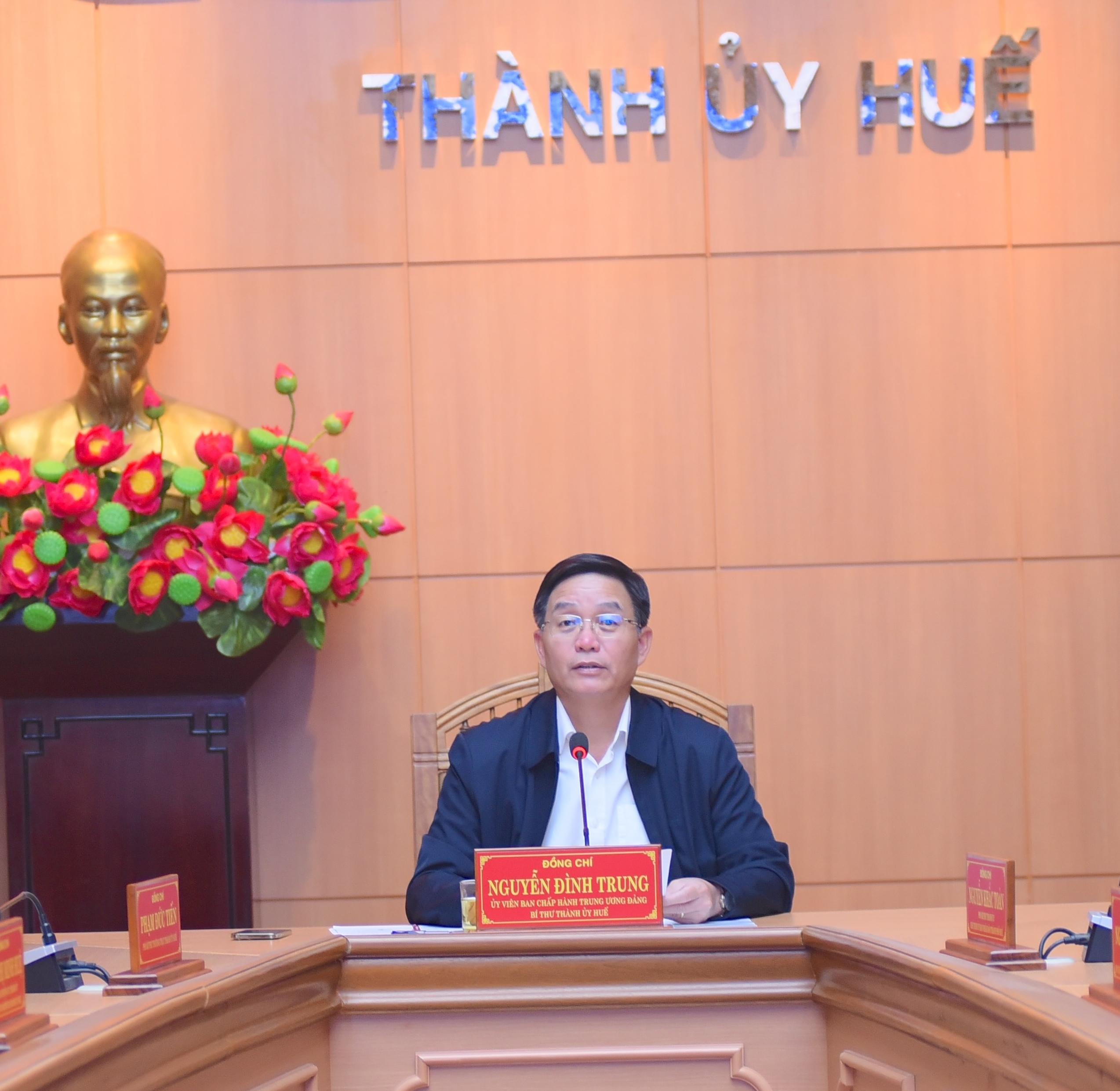 Thường trực Thành ủy nghe báo cáo khắc phục các dự án chậm tiến độ