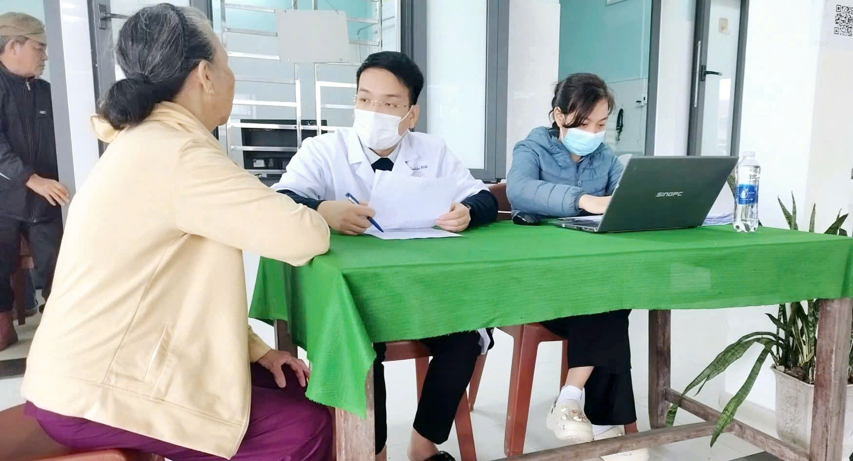 Triển khai chiến dịch sàng lọc miễn phí bệnh hô hấp trong cộng đồng