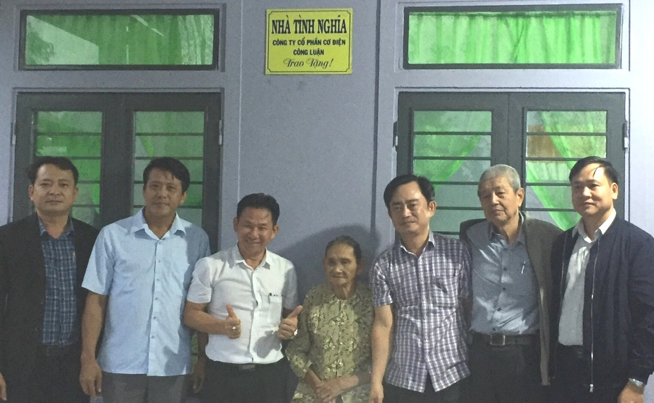 Xã Chân Mây - Lăng Cô bàn giao nhà tình nghĩa