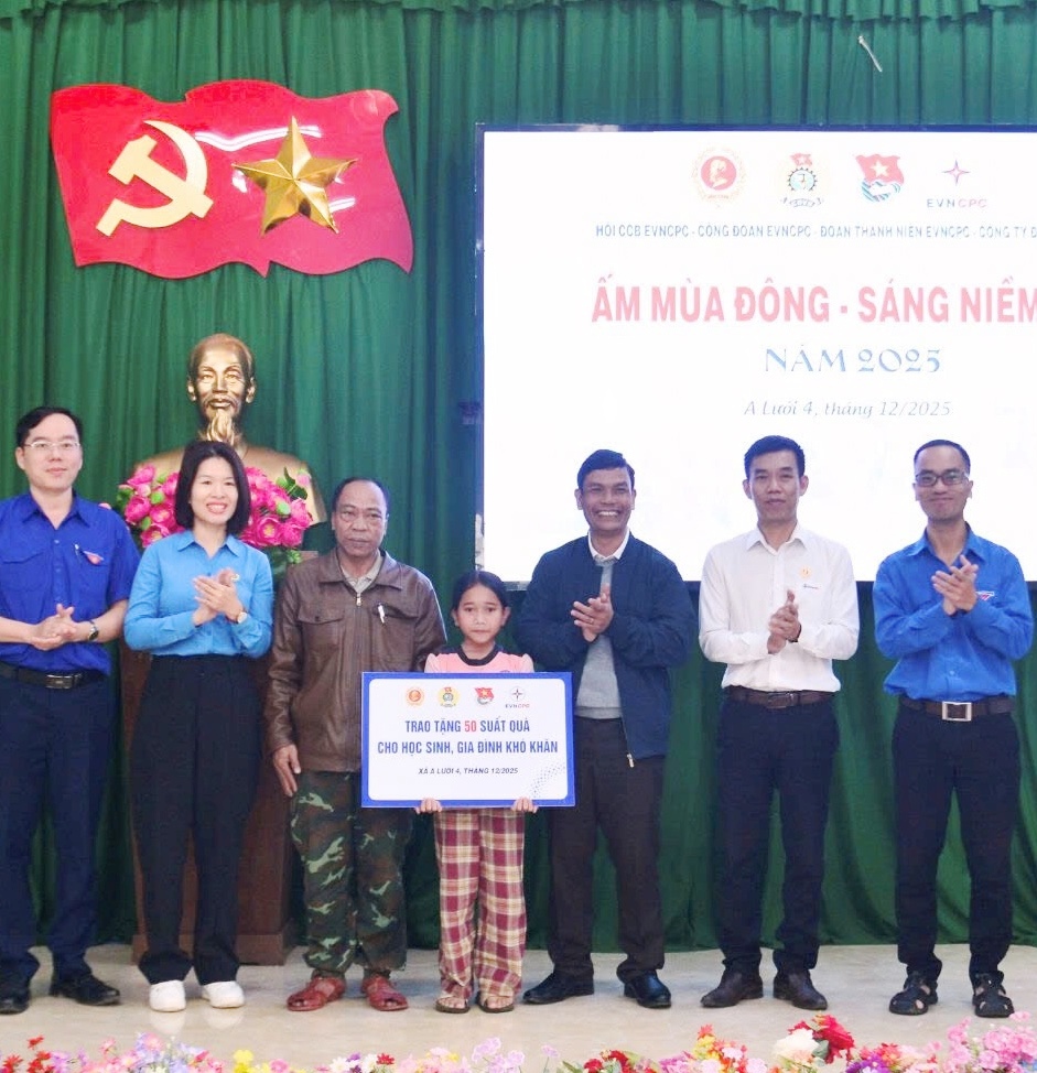 Đoàn EVNCPC và Công ty Điện lực Huế tổ chức chuỗi hoạt động tri ân, hỗ trợ cộng đồng