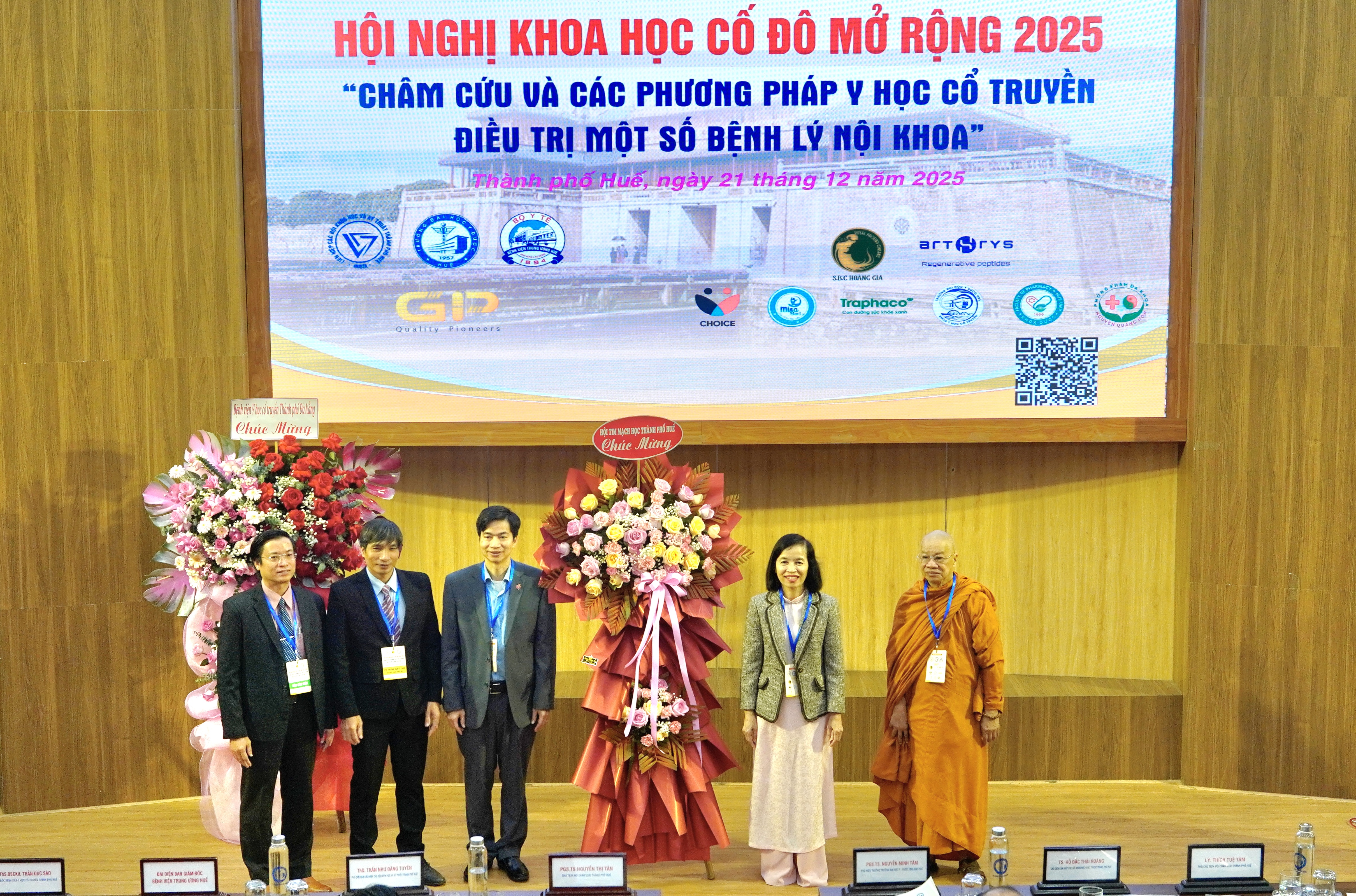 Thúc đẩy giao lưu học thuật châm cứu và y học cổ truyền