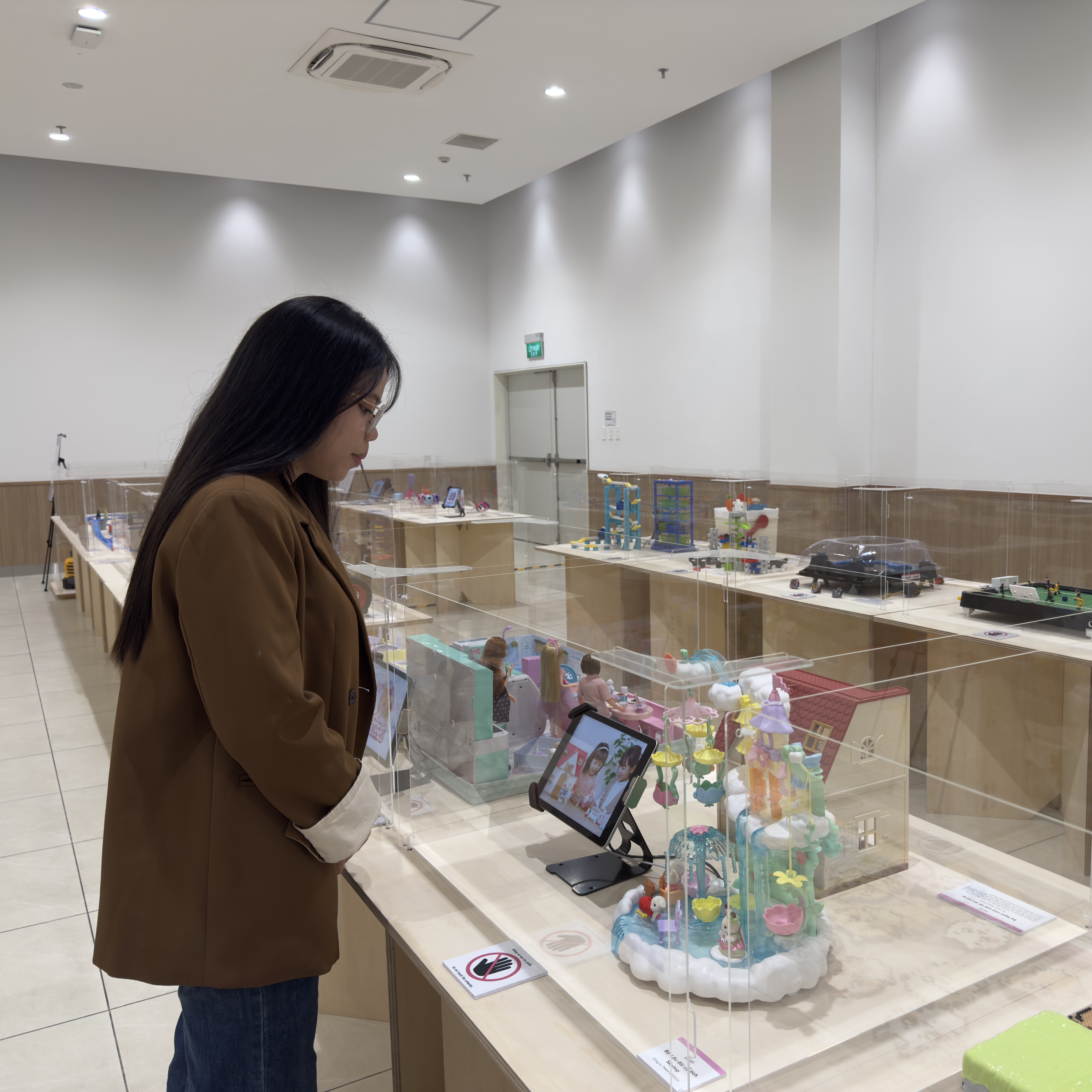 Triển lãm đồ chơi “OMOCHA”