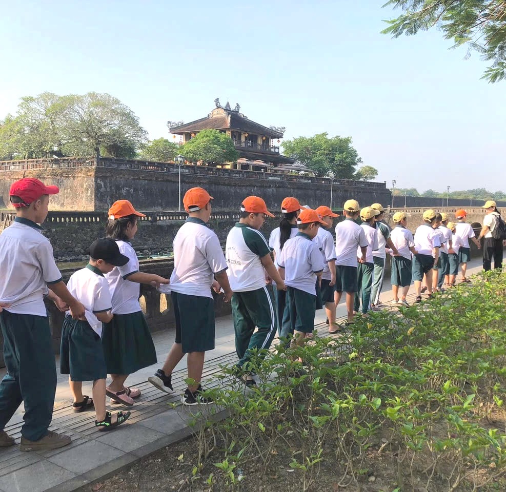 Nâng cao năng lực quản lý giáo dục học sinh khuyết tật ở tiểu học