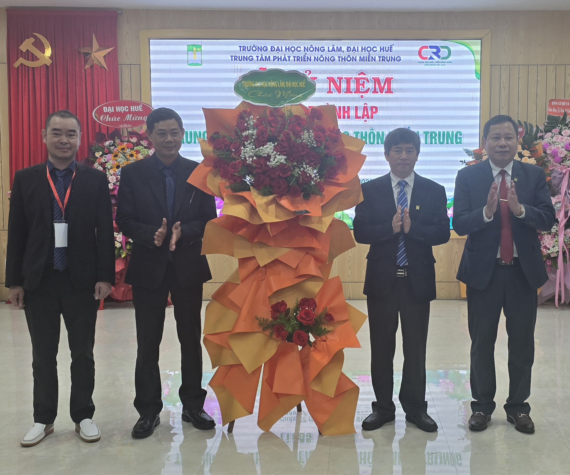 Kỷ niệm 30 năm thành lập Trung tâm Phát triển Nông thôn miền Trung