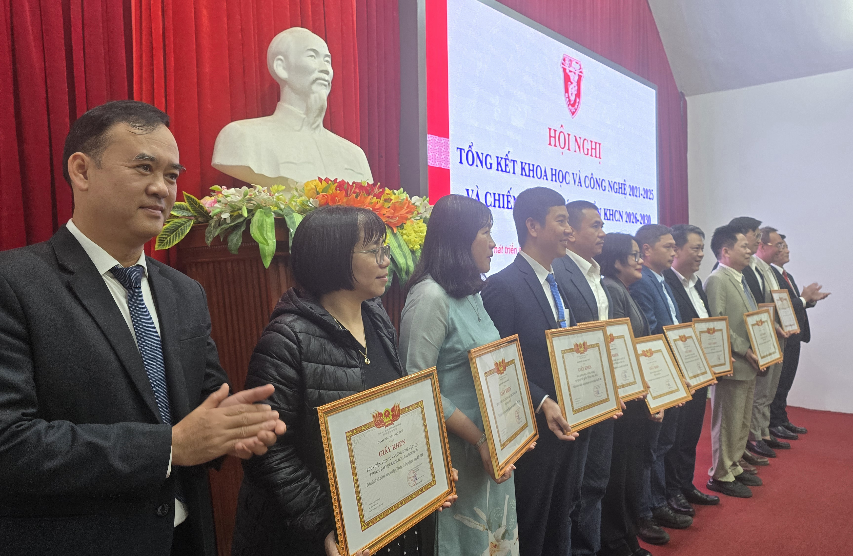 Phát triển hệ sinh thái khoa học, công nghệ trong kỷ nguyên mới