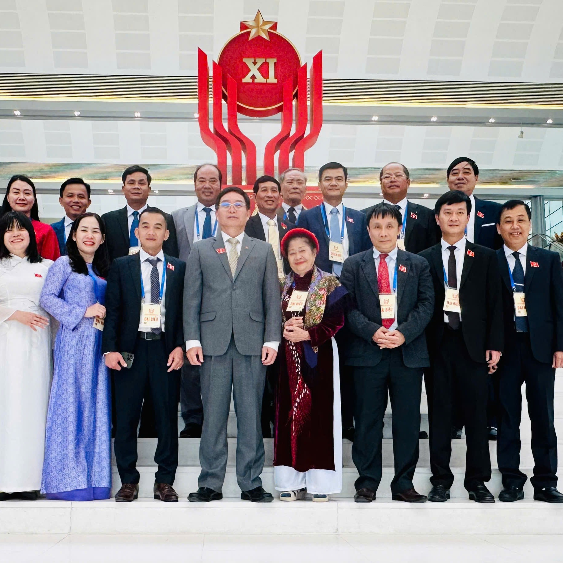 Đoàn đại biểu Thành phố Huế dự Đại hội Thi đua yêu nước toàn quốc lần thứ XI