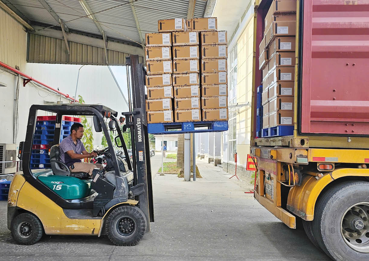 Doanh nghiệp tăng ca, đảm bảo các đơn hàng xuất khẩu