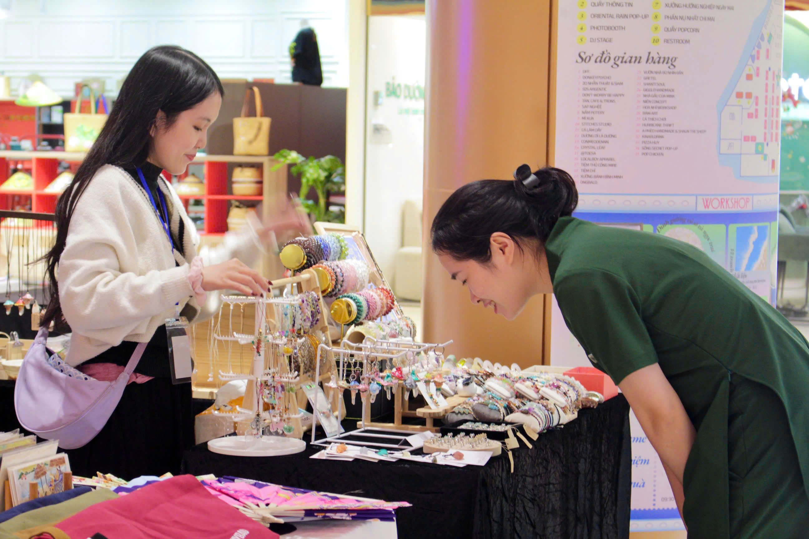 Trải nghiệm với sản phẩm thủ công dịp cuối năm