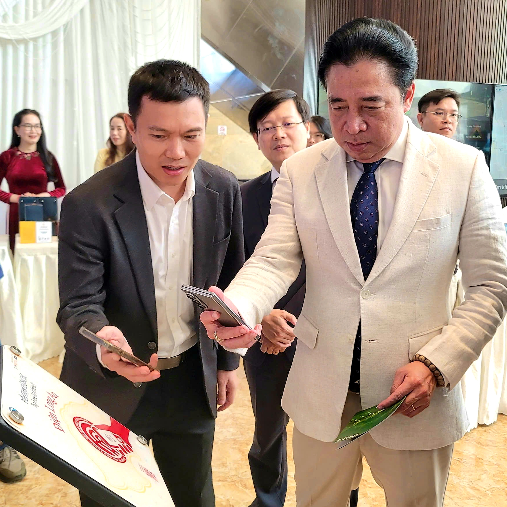 Hoàn thiện “Chính quyền số”, xây dựng “Xã hội số”, phát triển “Kinh tế số” và phát triển đô thị thông minh