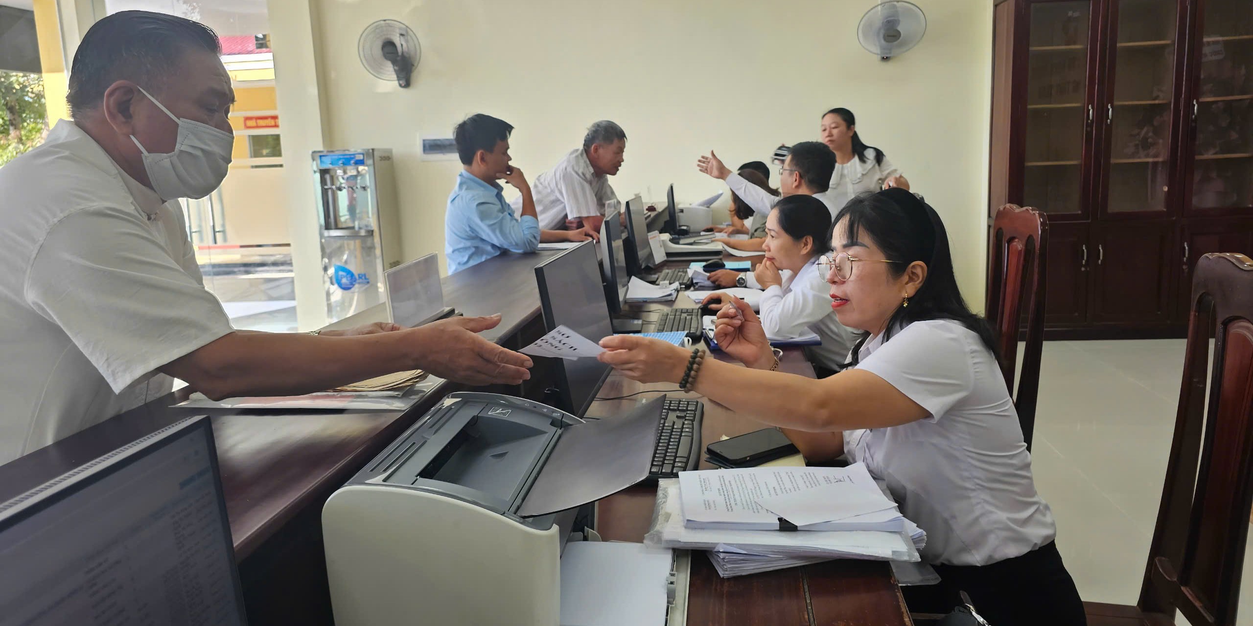 Điều chỉnh thời gian làm việc hành chính theo mùa