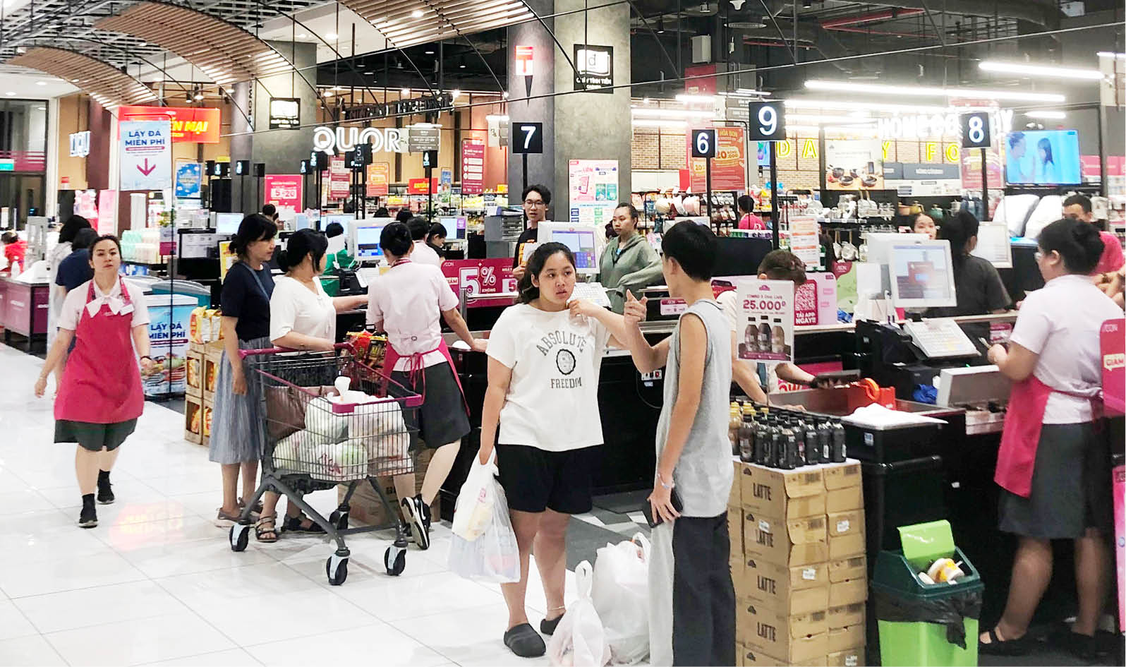 Tăng kích cầu, ổn định giá cả mua sắm cuối năm