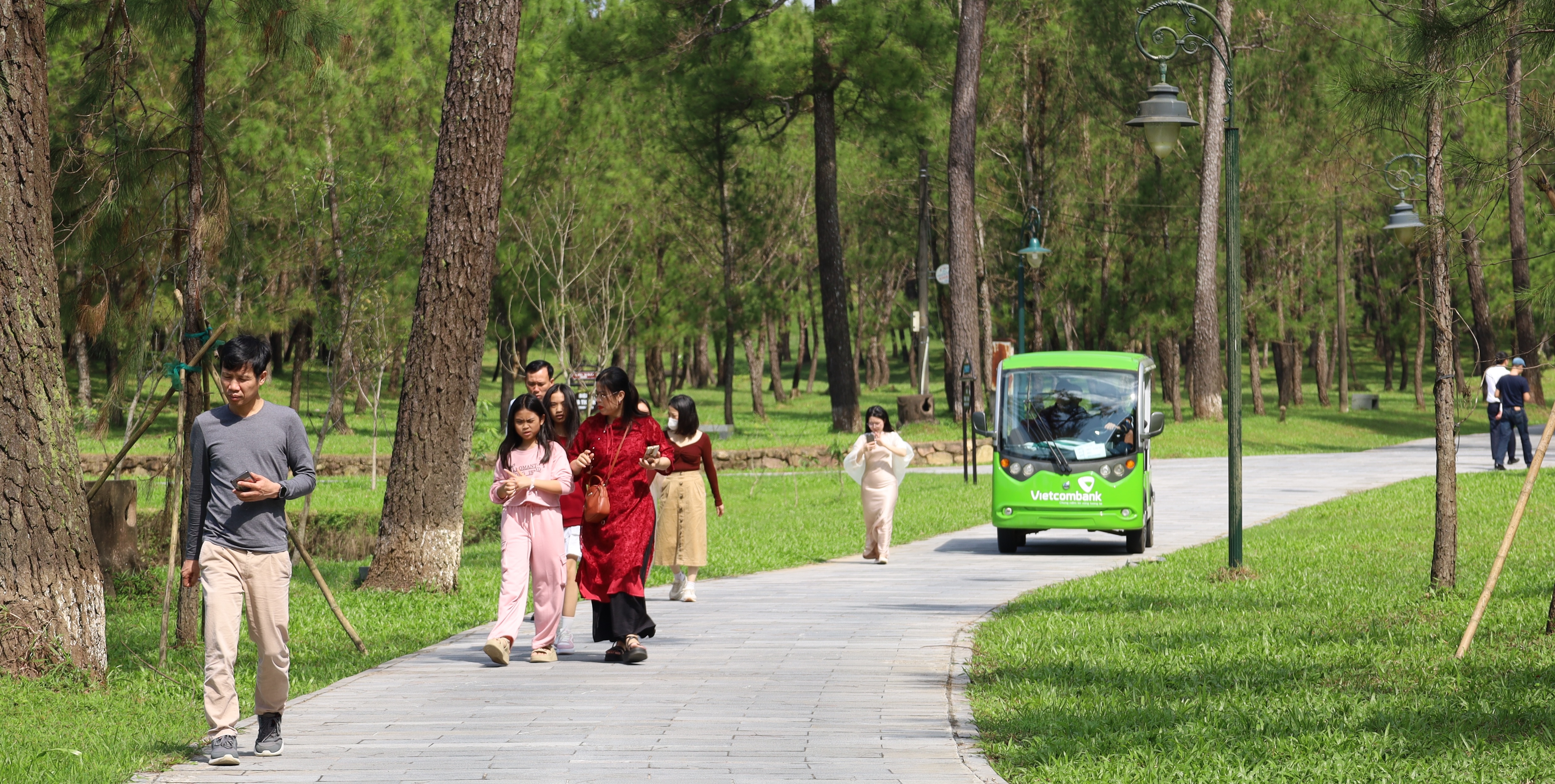 Huế đón khoảng 85 000 lượt khách dịp tết Dương lịch 2026