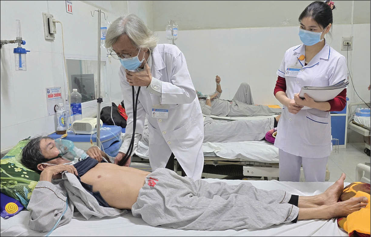 Giữ vững “lá chắn” y tế trước thời tiết cực đoan