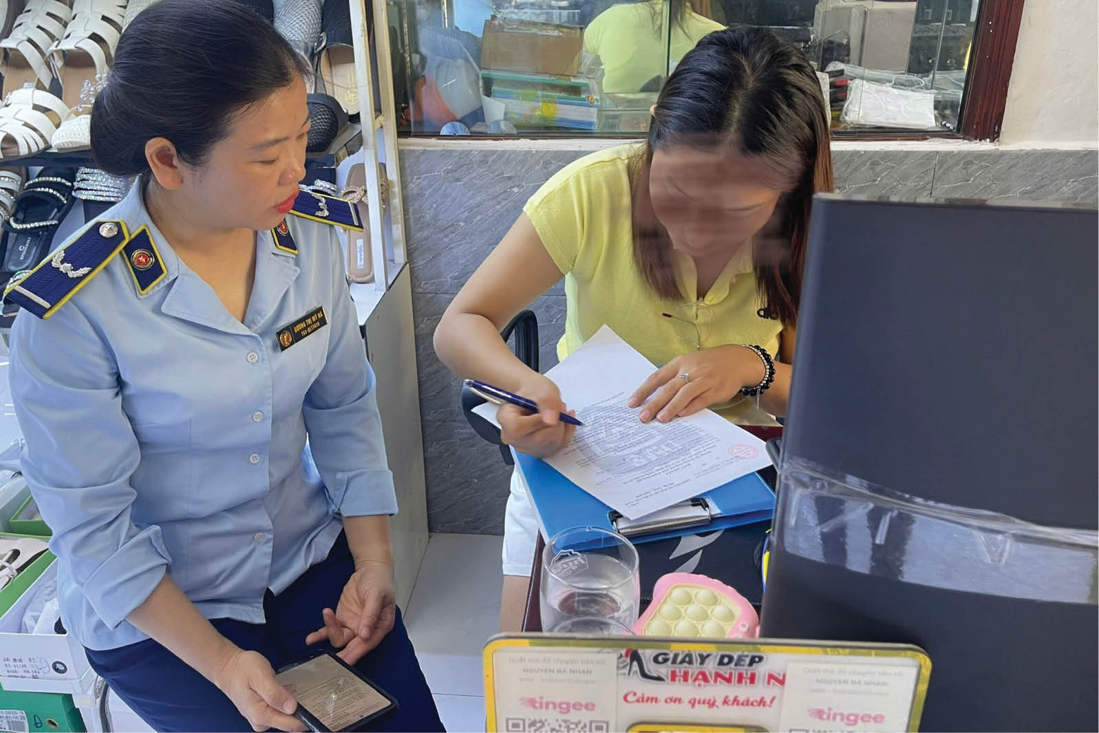 Kiểm soát thị trường, bảo vệ người tiêu dùng